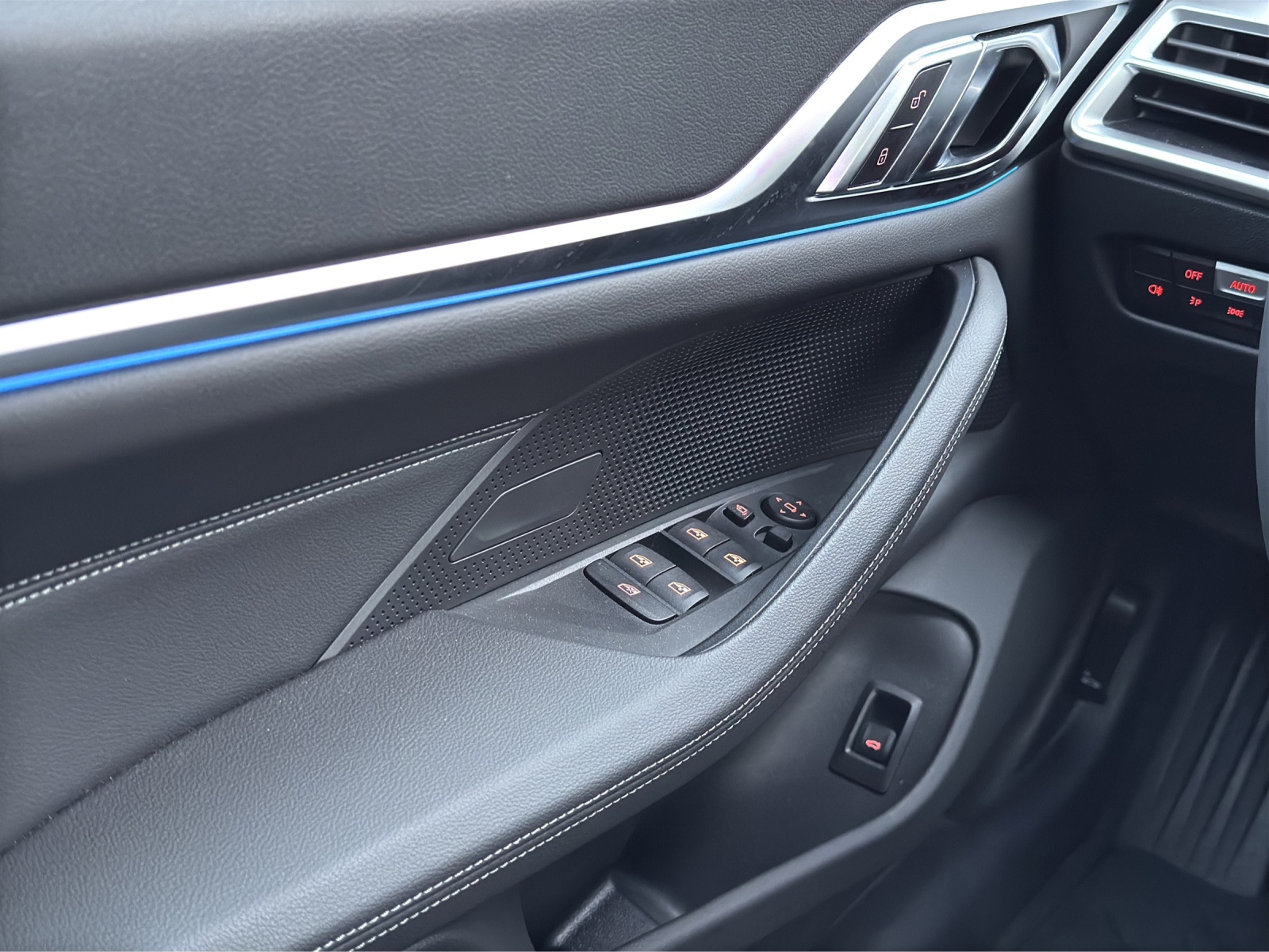 BMW 430d xDrive 48V Gran Coupé Steptronic mit Elektrische Anhängerkupplung-image-11