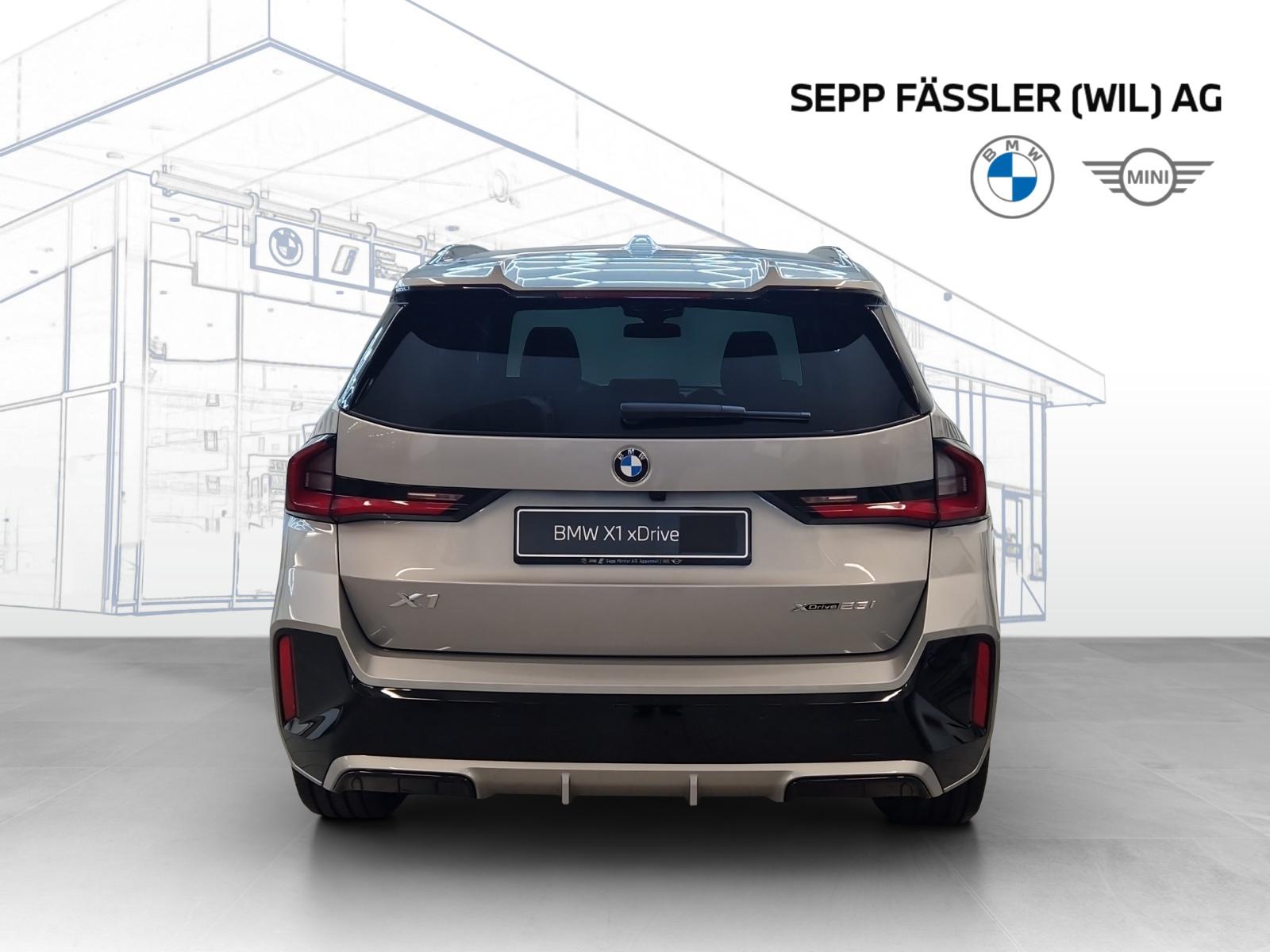 BMW X1 23i xDrive M Sport Pro-showroom-element-3