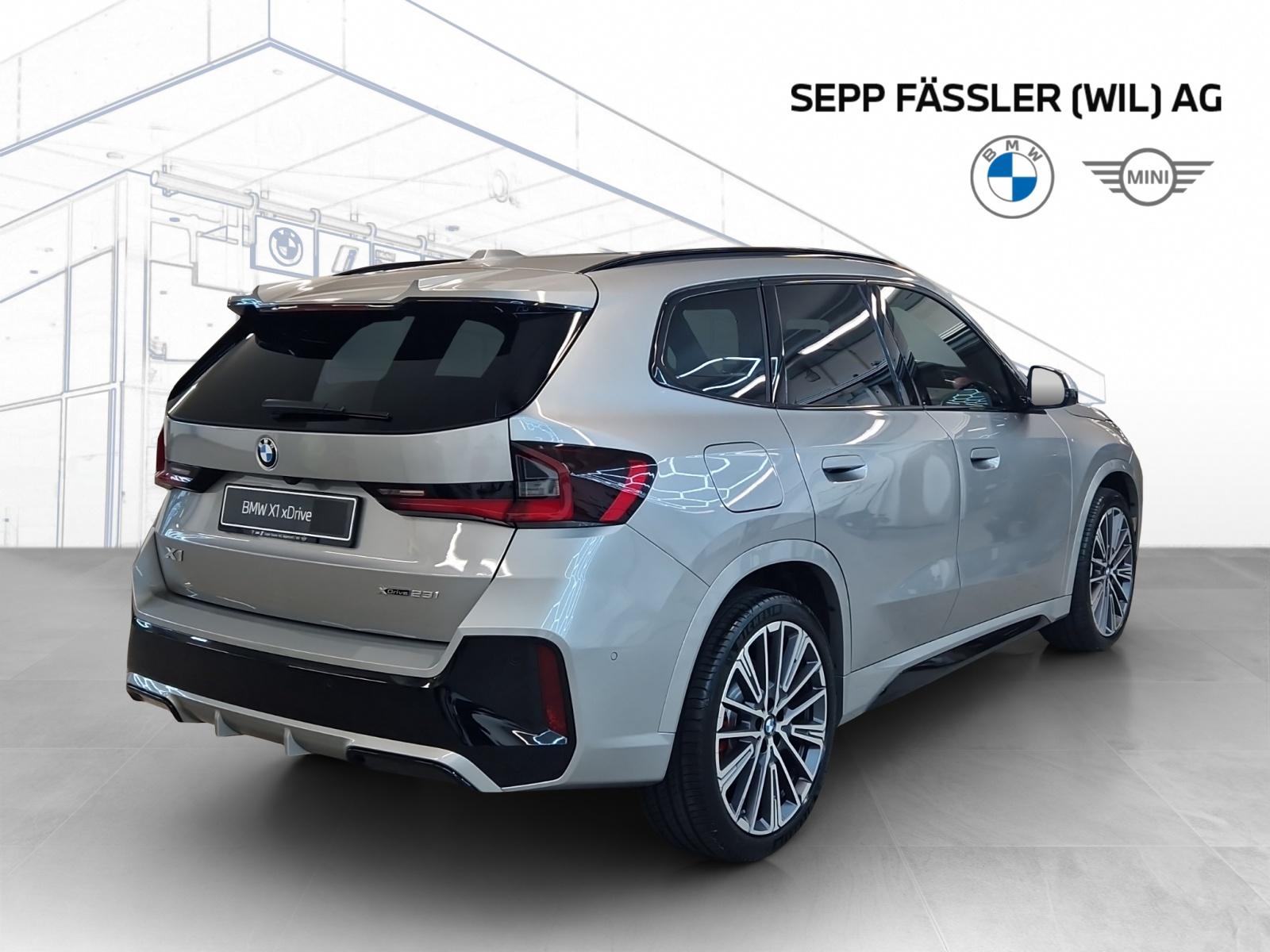 BMW X1 23i xDrive M Sport Pro-image-4