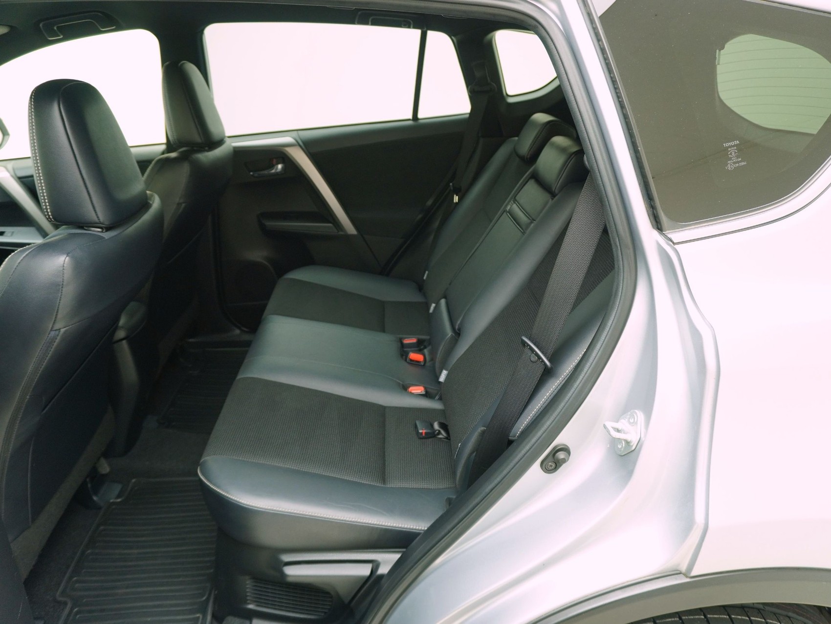 TOYOTA RAV4 2.5 HSD Style-image-10