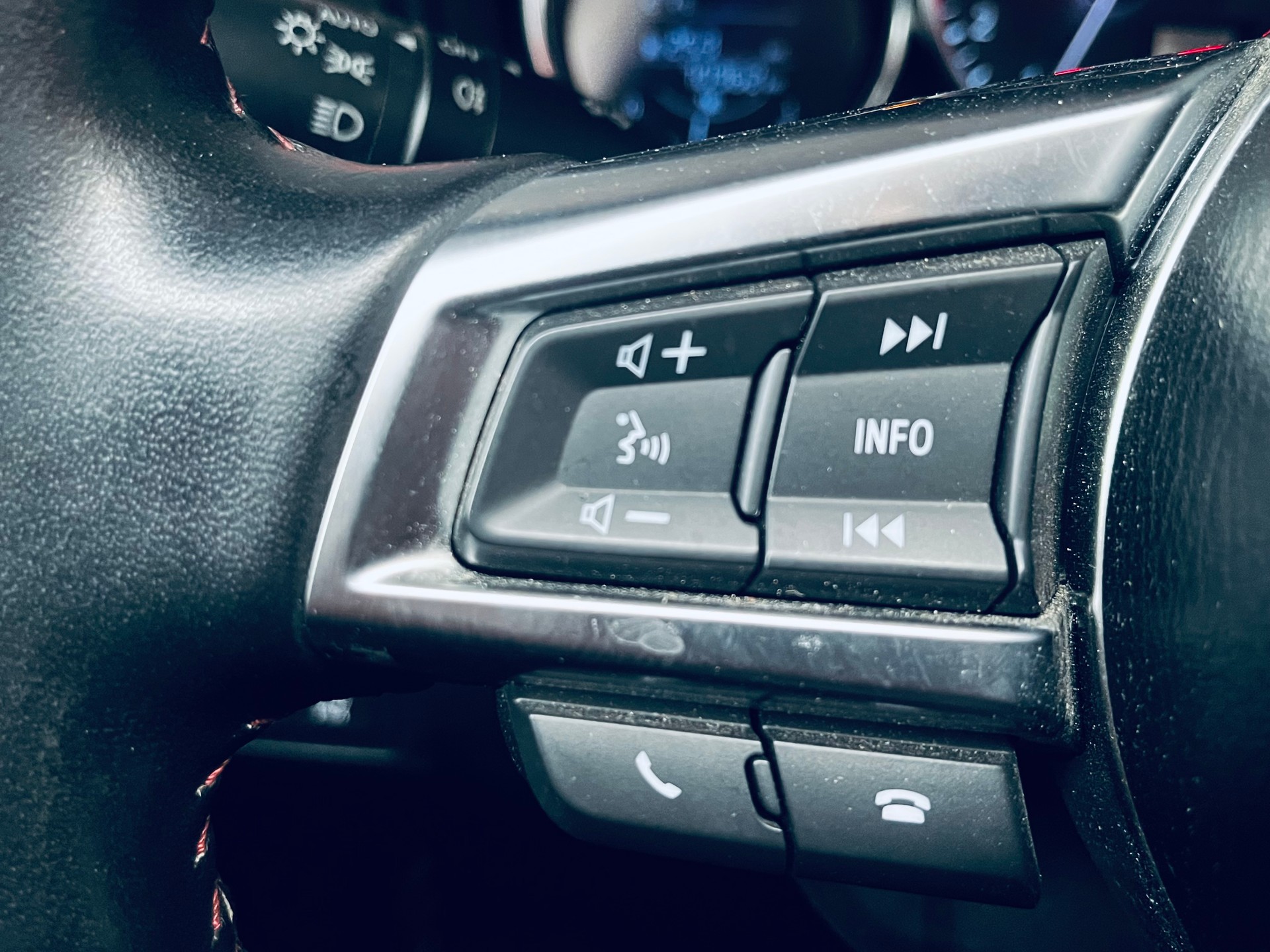 MAZDA MX-5 SKYACTIV-G 160 Revolution-image-23