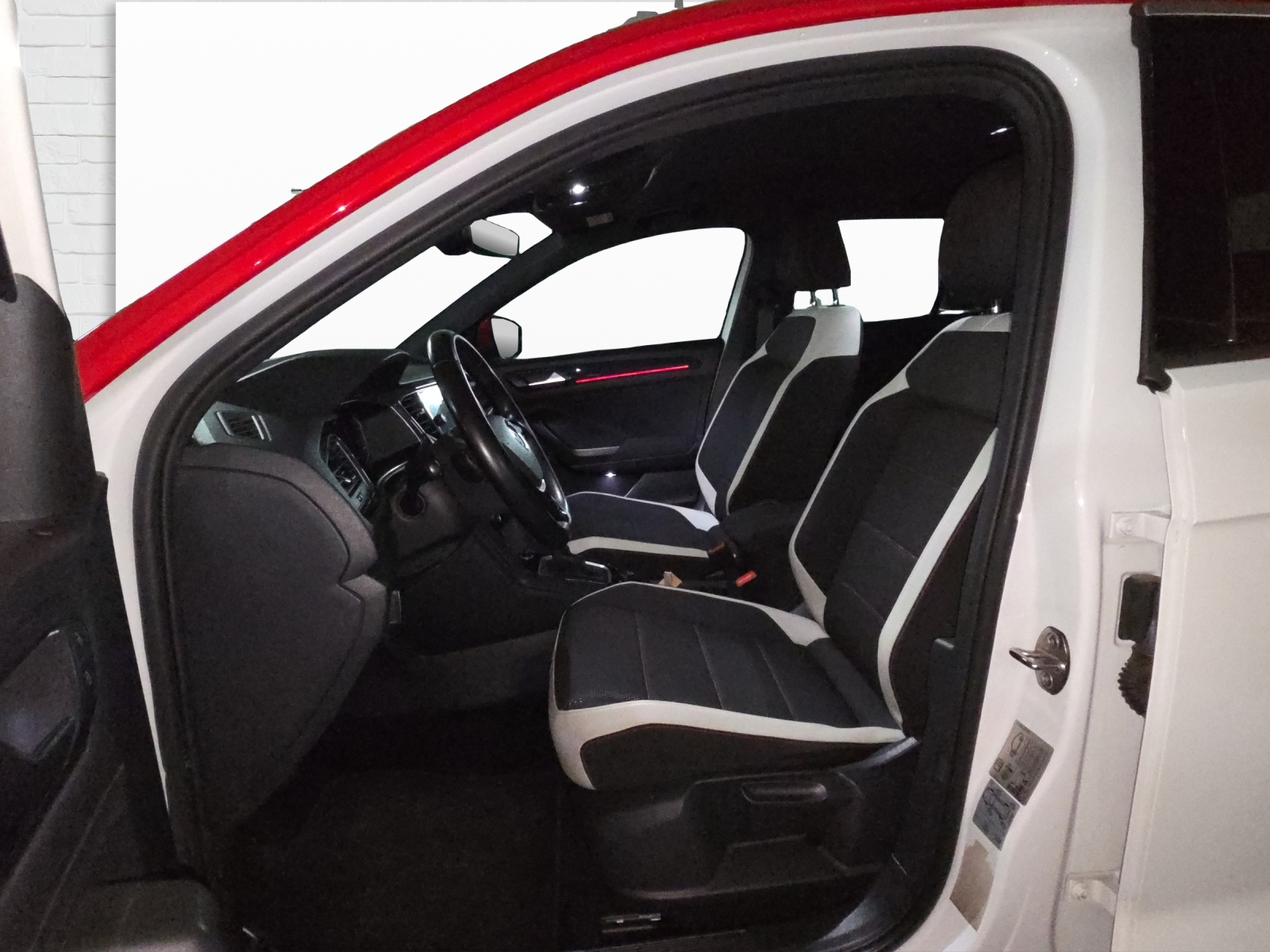 VW T-Roc 2.0 TSI Sport DSG 4Motion-image-4