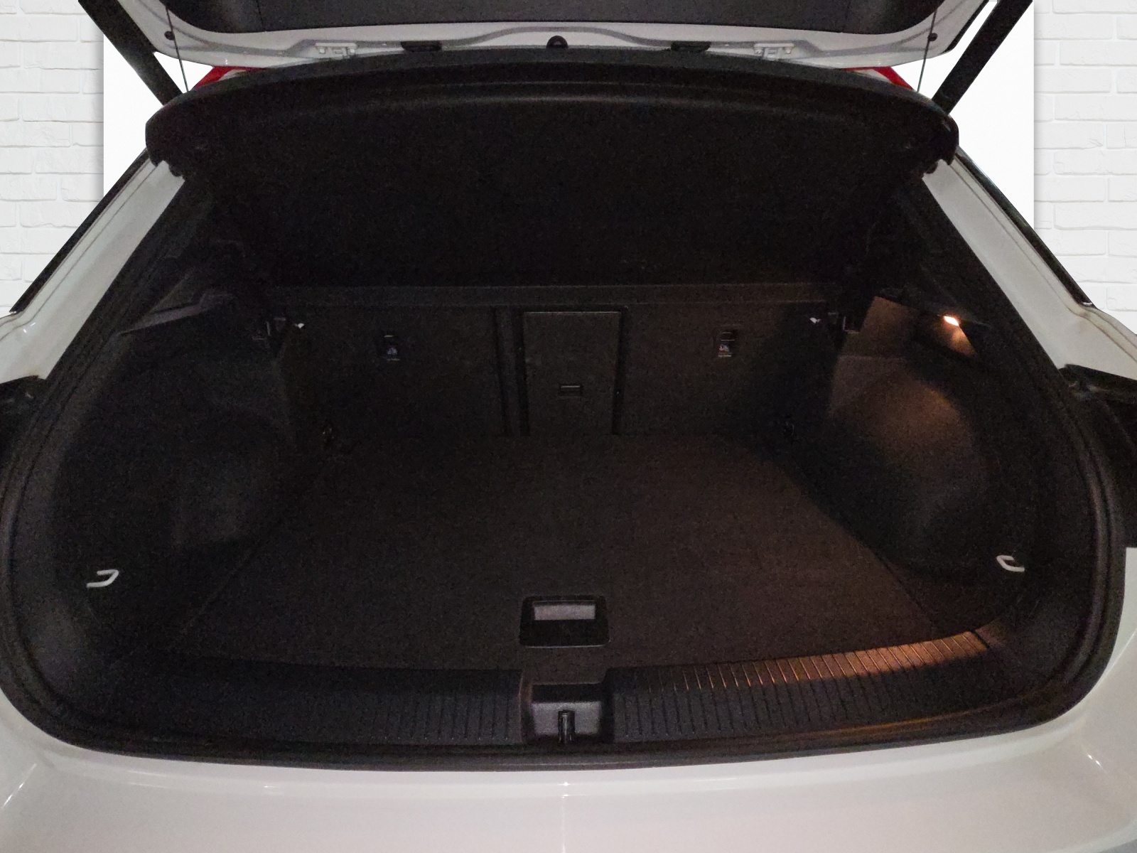 VW T-Roc 2.0 TSI Sport DSG 4Motion-image-8