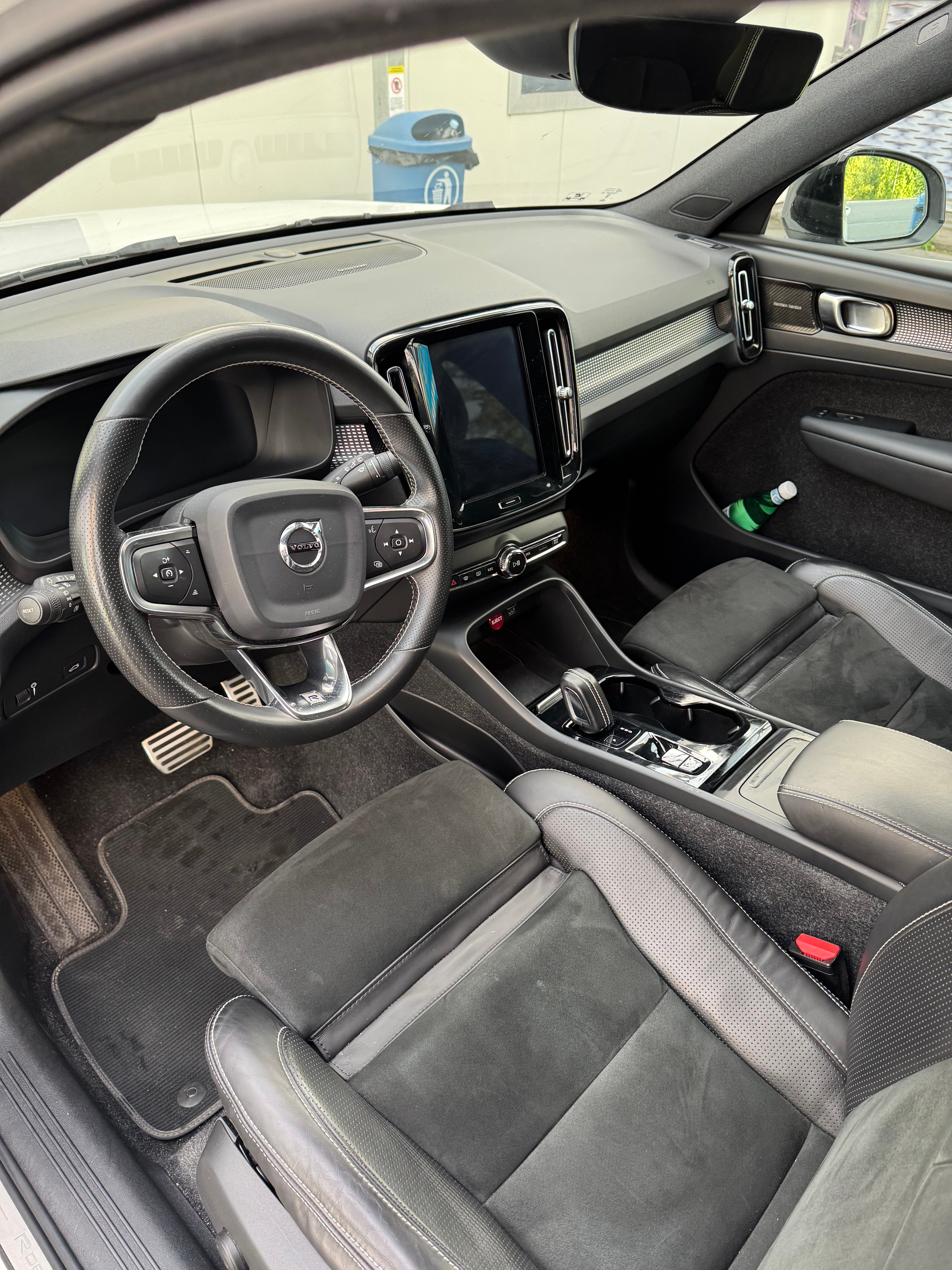 VOLVO 2.0 D4 R-Design AWD — slika 13