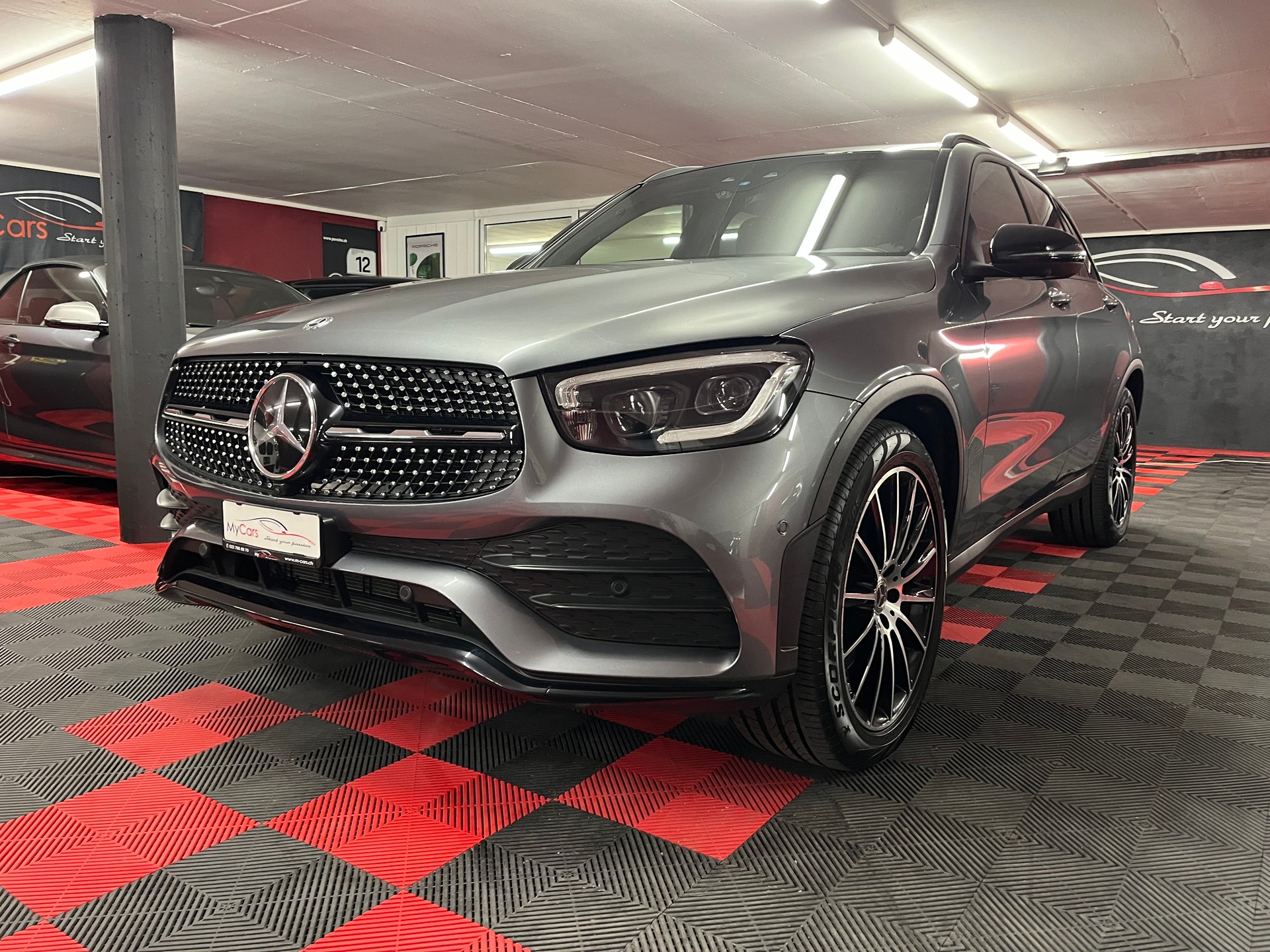 MERCEDES-BENZ GLC 200 AMG Line 4Matic 9G-Tronic-image-1