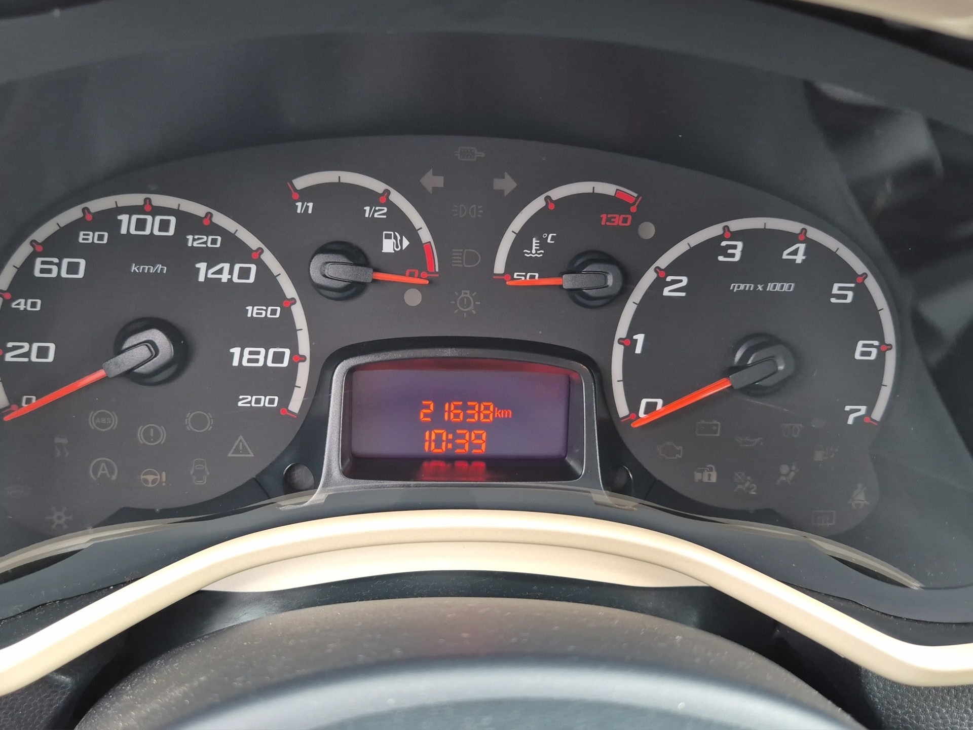 FORD KA 1.25 Titanium+-image-12