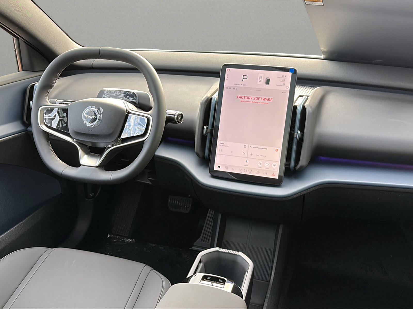 VOLVO EX30 P5 69 kWh Long Range Ultra-image-15