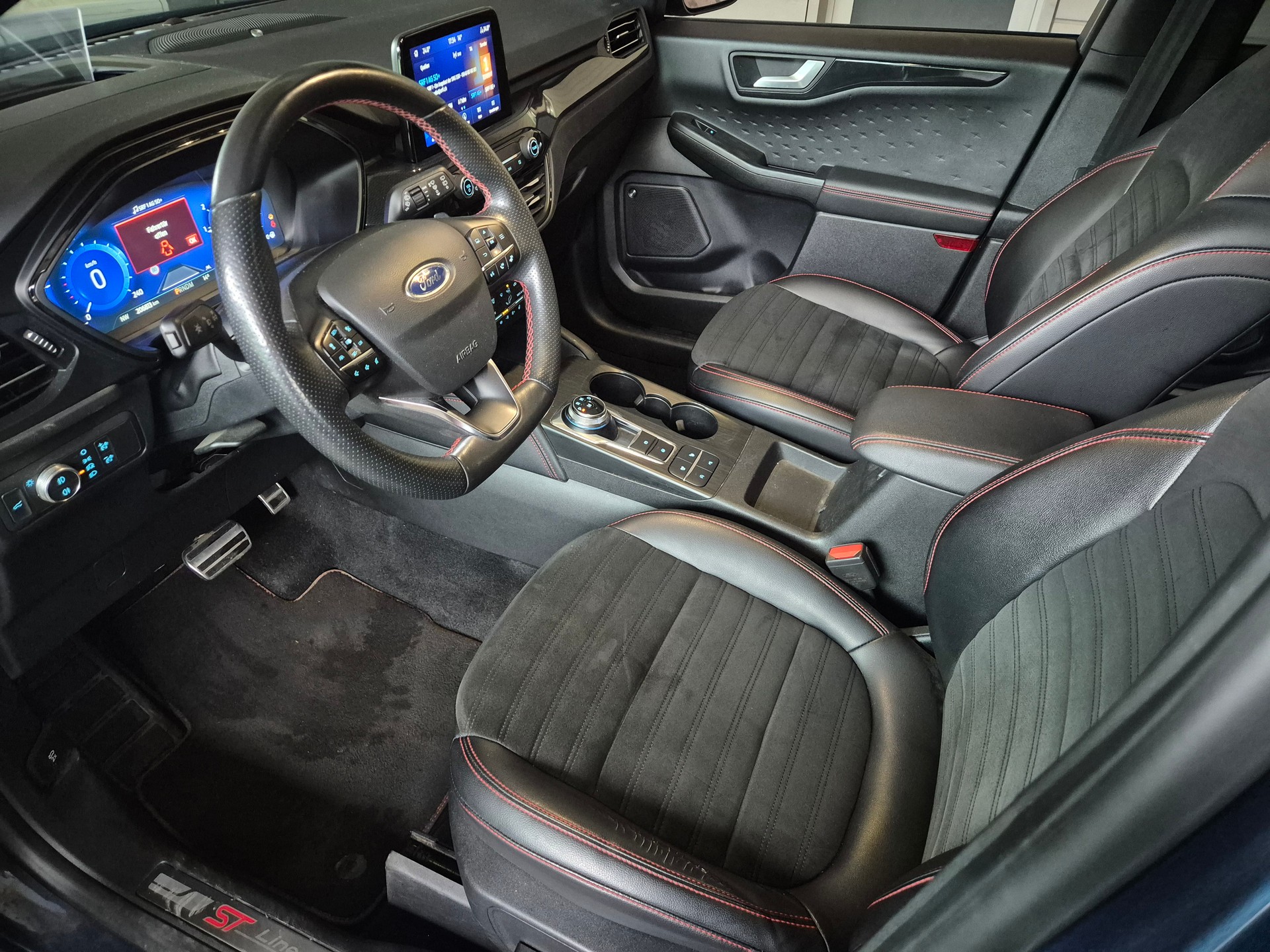FORD Kuga 2.0 TDCi EcoBlue ST-Line 4WD Automat-image-5
