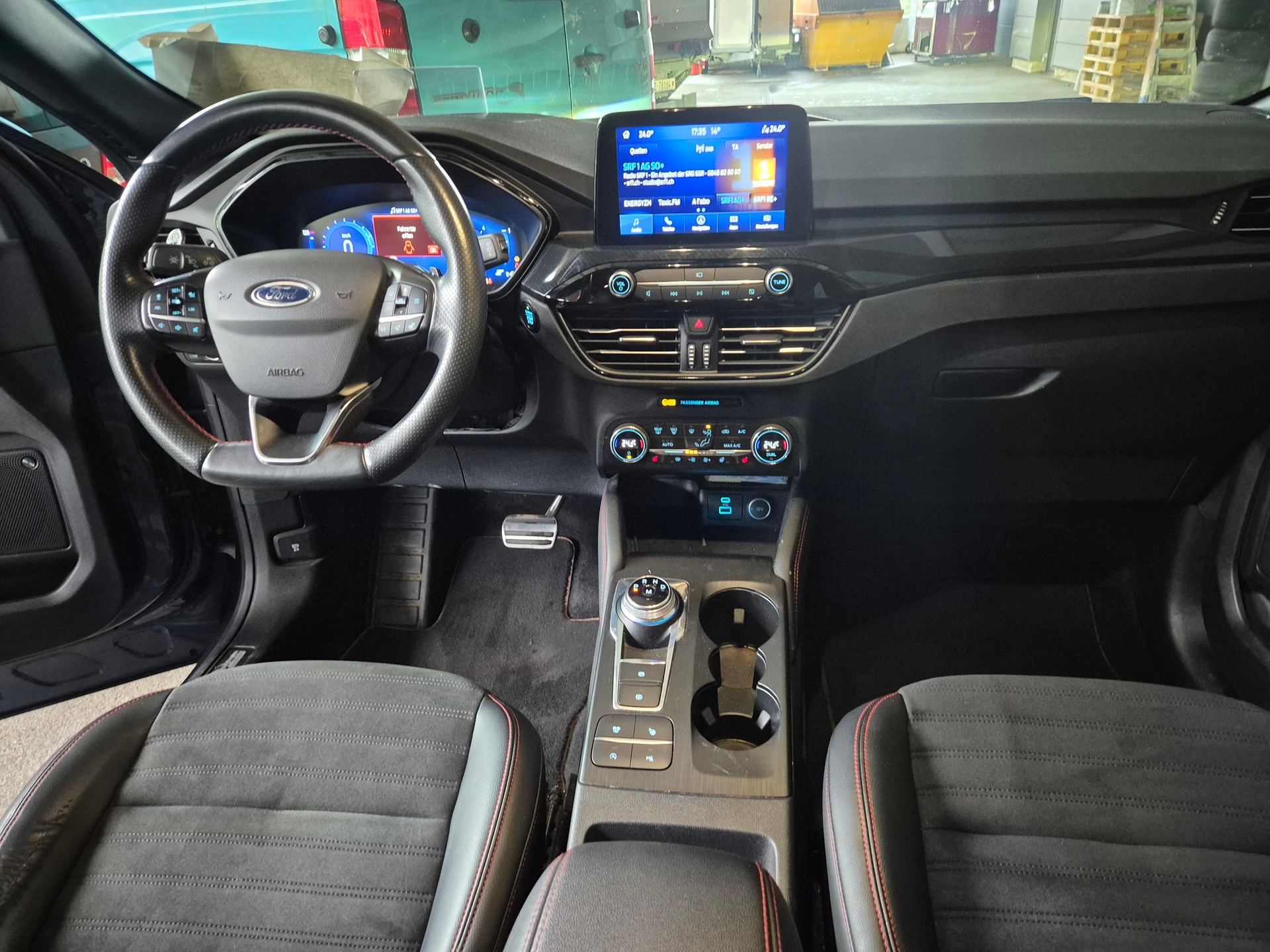 FORD Kuga 2.0 TDCi EcoBlue ST-Line 4WD Automat-image-6
