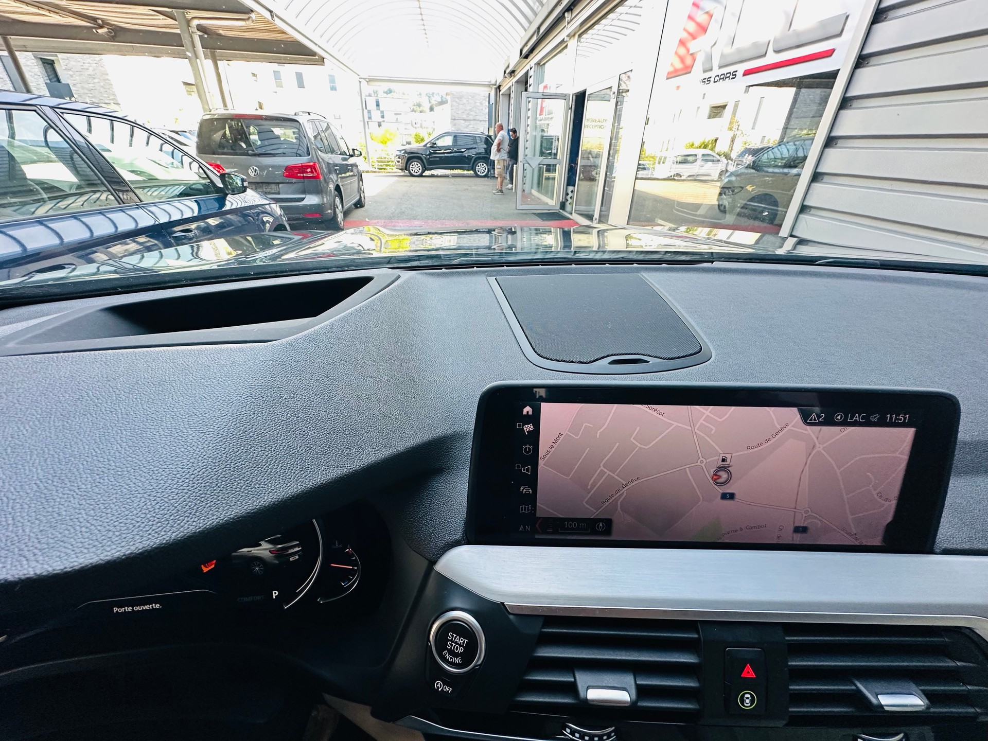 BMW X4 xDrive 20i M Sport Steptronic-image-15
