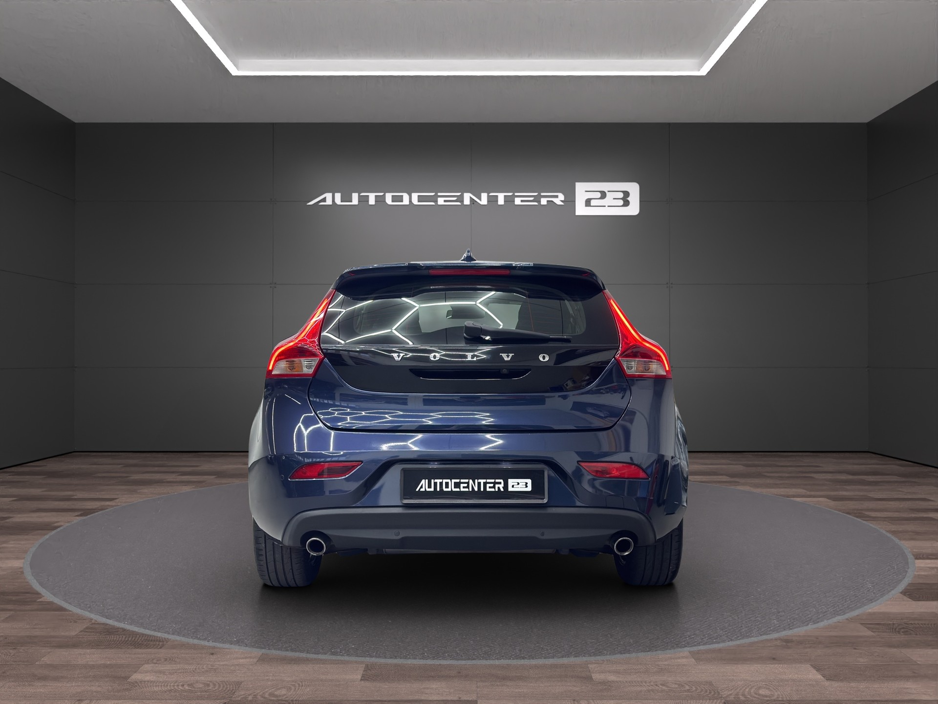 VOLVO V40 D3 Kinetic-image-3