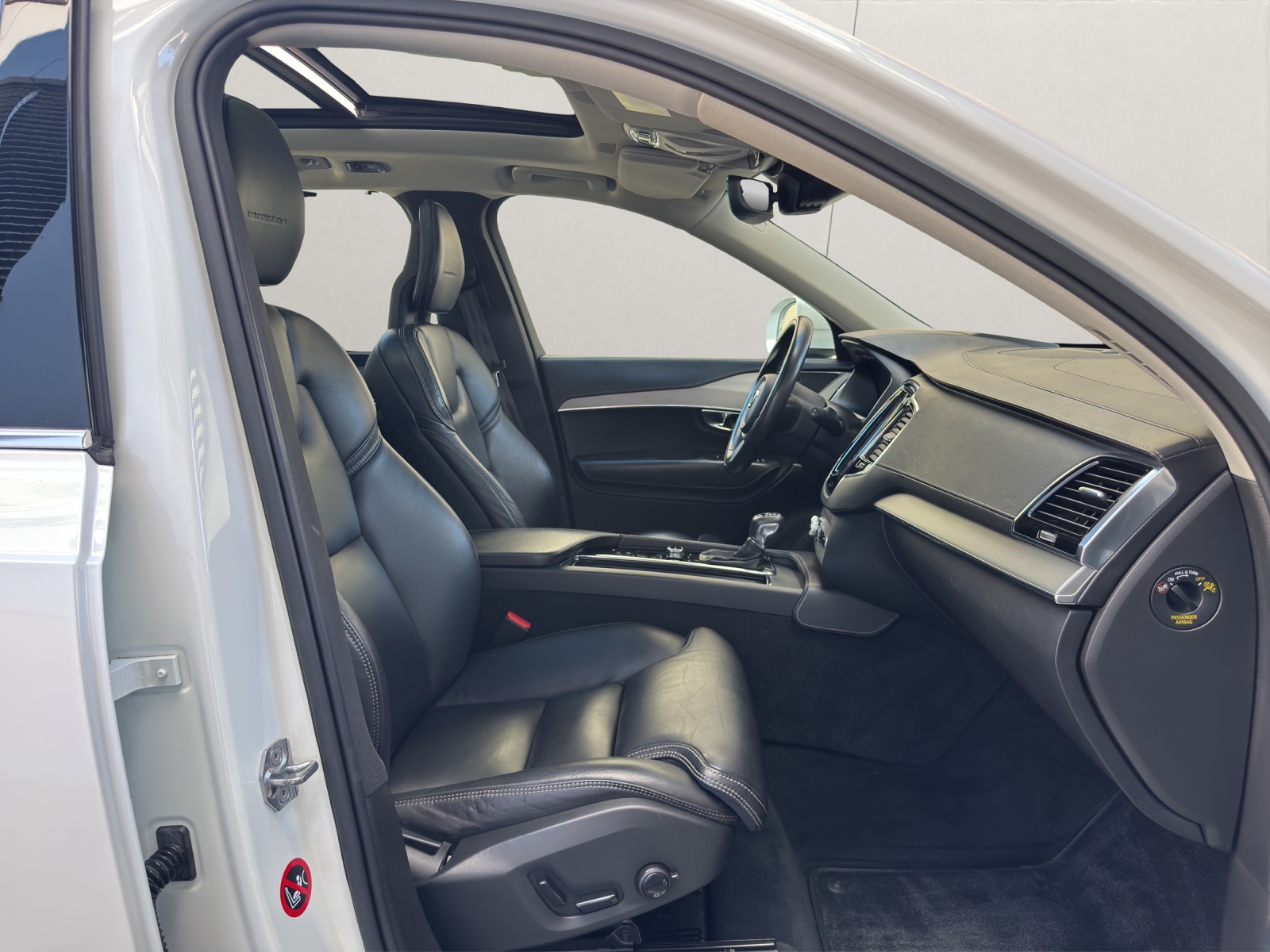 VOLVO XC90 D5 AWD Inscription Geartronic-image-10