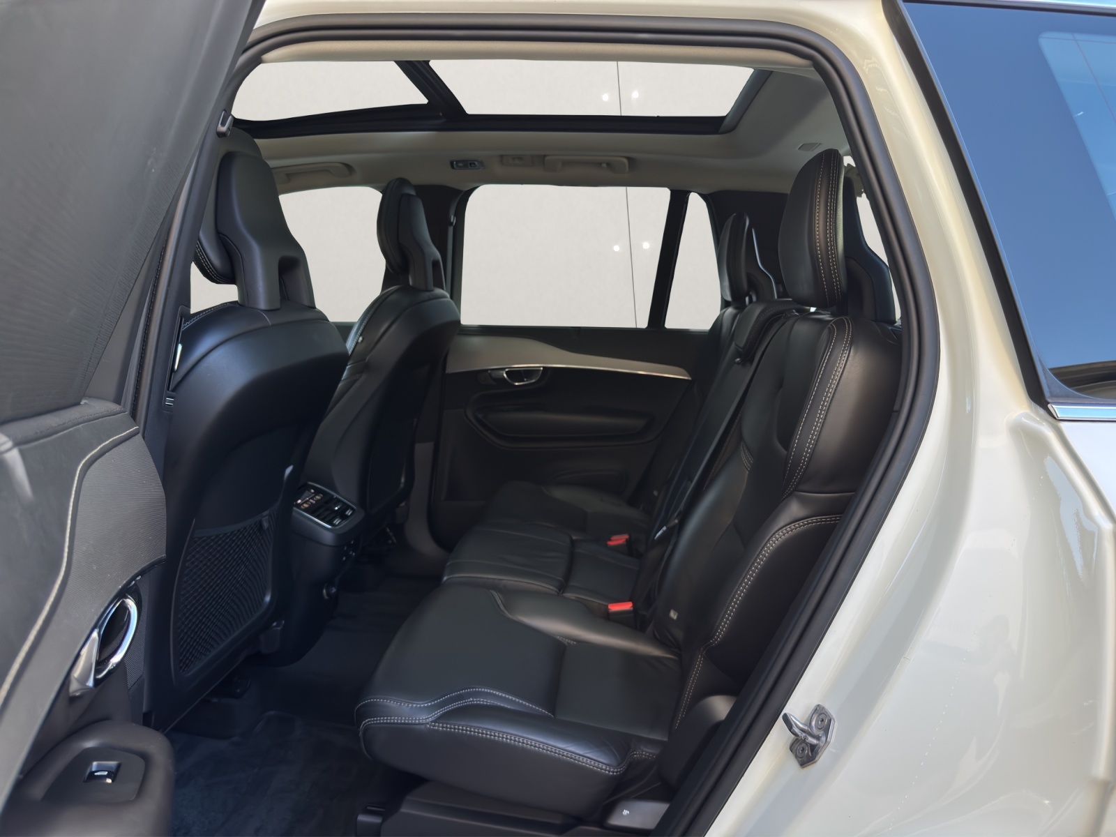 VOLVO XC90 D5 AWD Inscription Geartronic-image-12