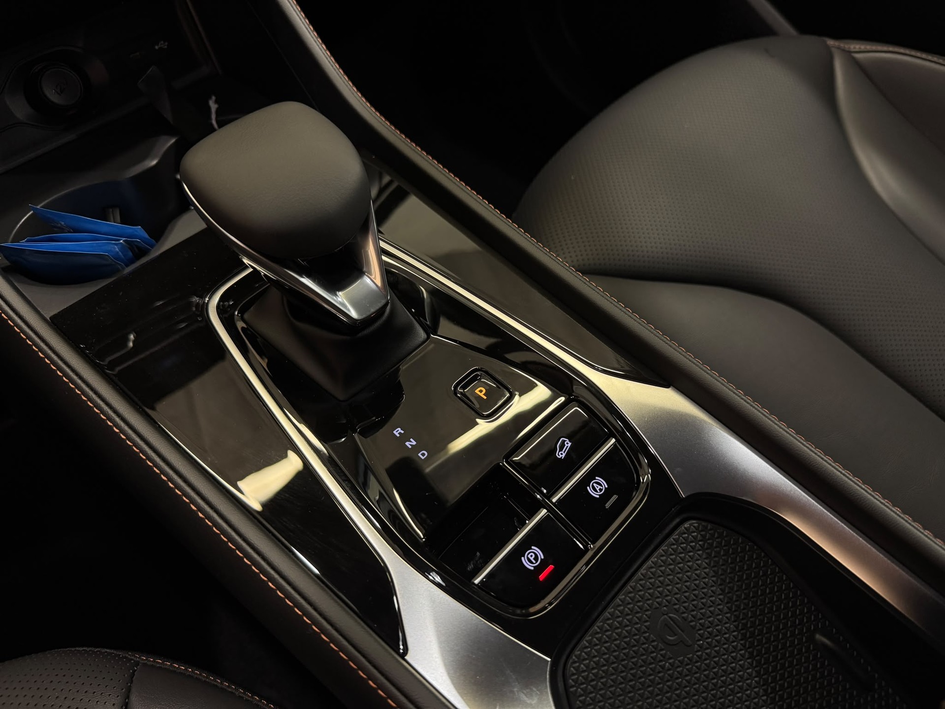 MG HS 1.5 Vollhybrid Luxury-image-12
