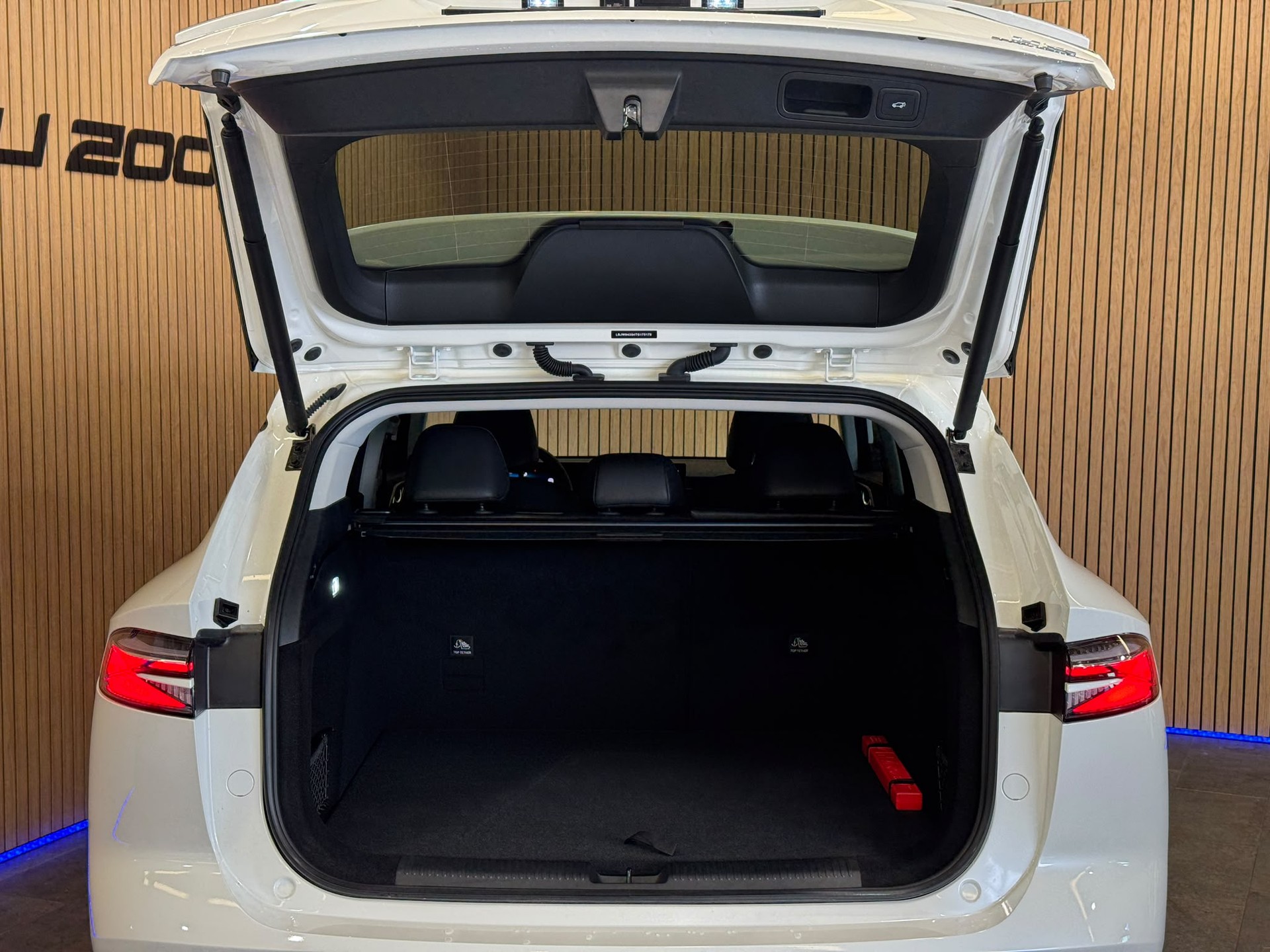 MG HS 1.5 Vollhybrid Luxury-image-5
