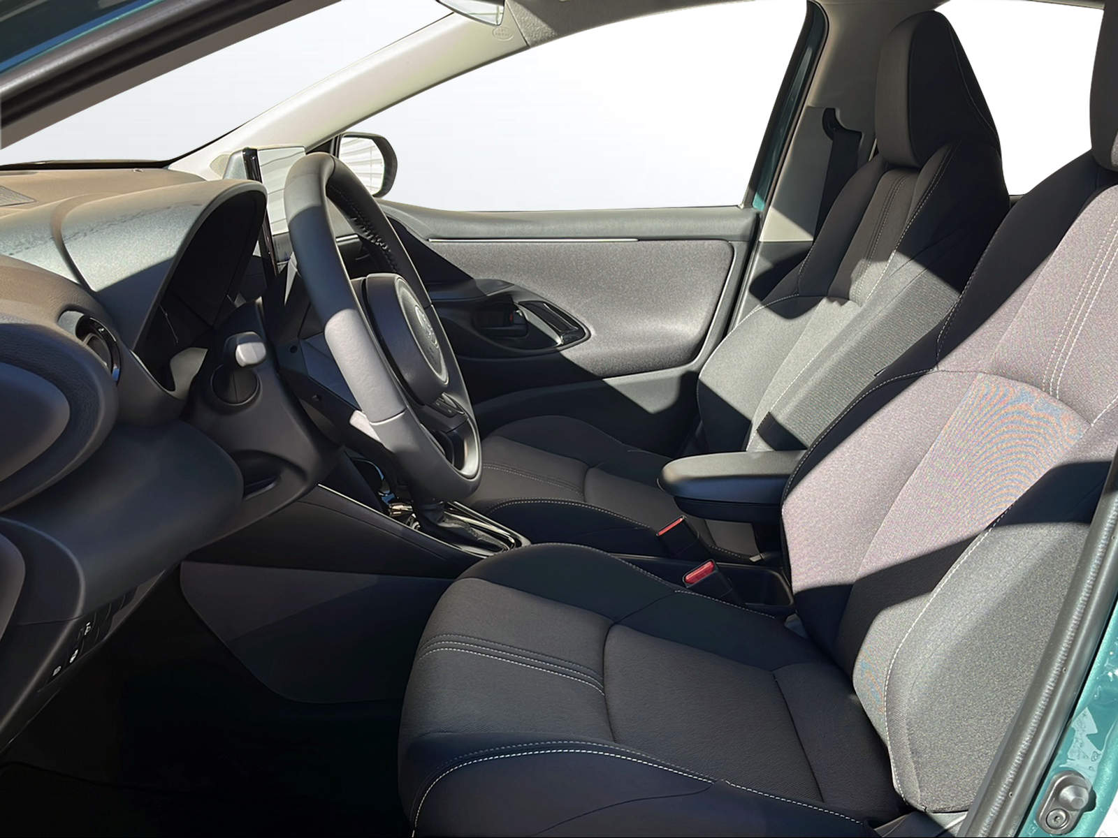 TOYOTA Yaris 1.5 Trend e-CVT-image-11