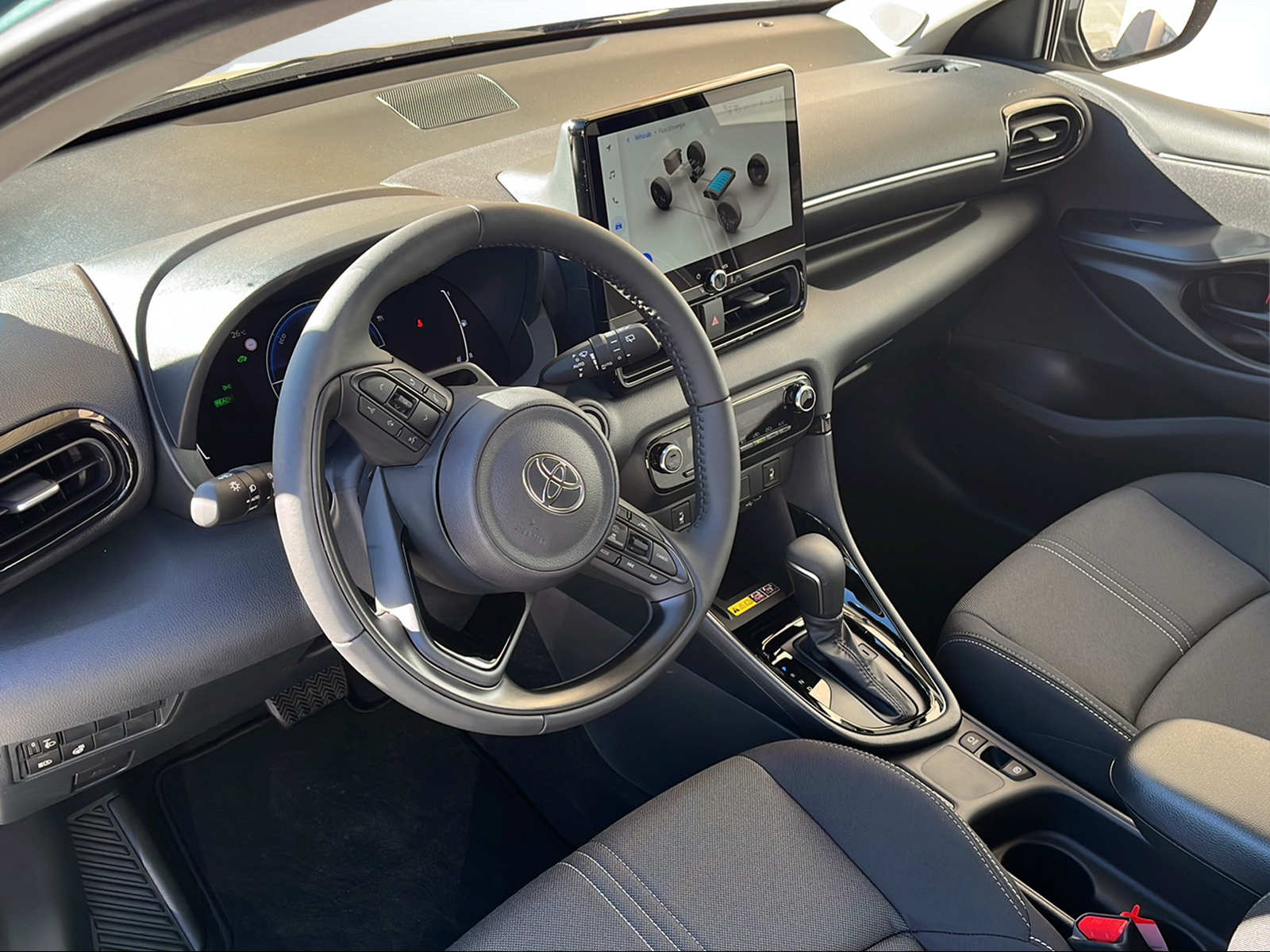 TOYOTA Yaris 1.5 Trend e-CVT-image-8
