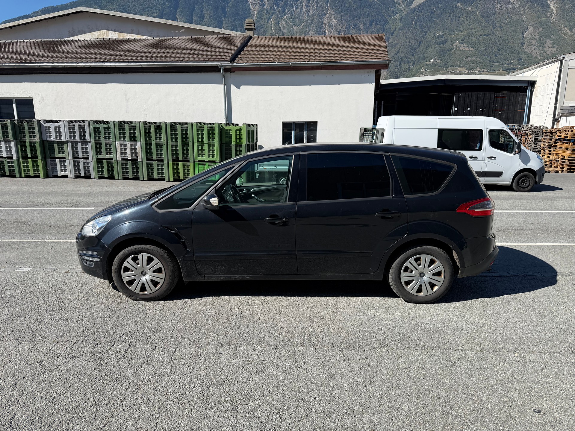 FORD S-Max 2.0i Titanium-image-1