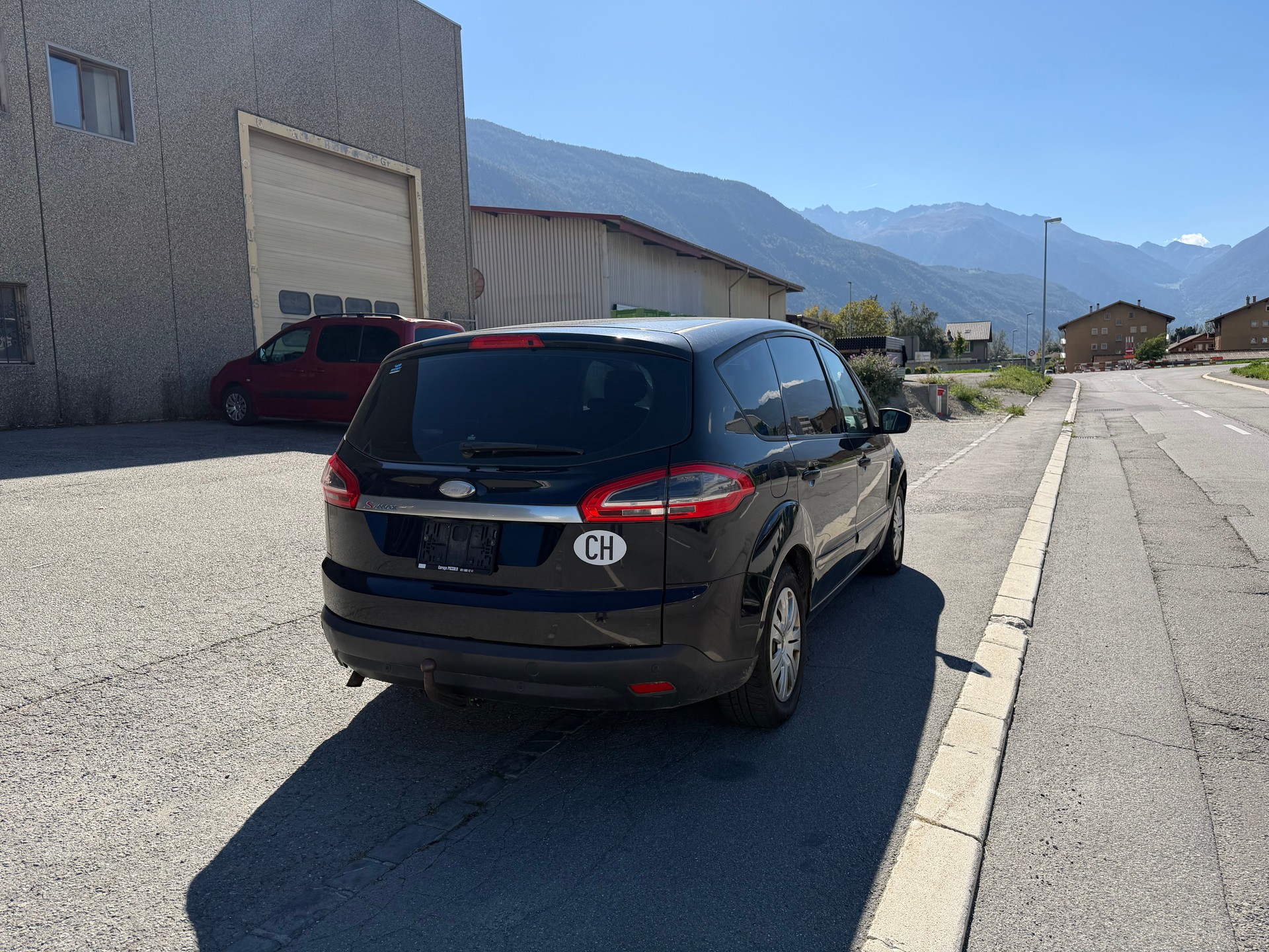 FORD S-Max 2.0i Titanium-image-3