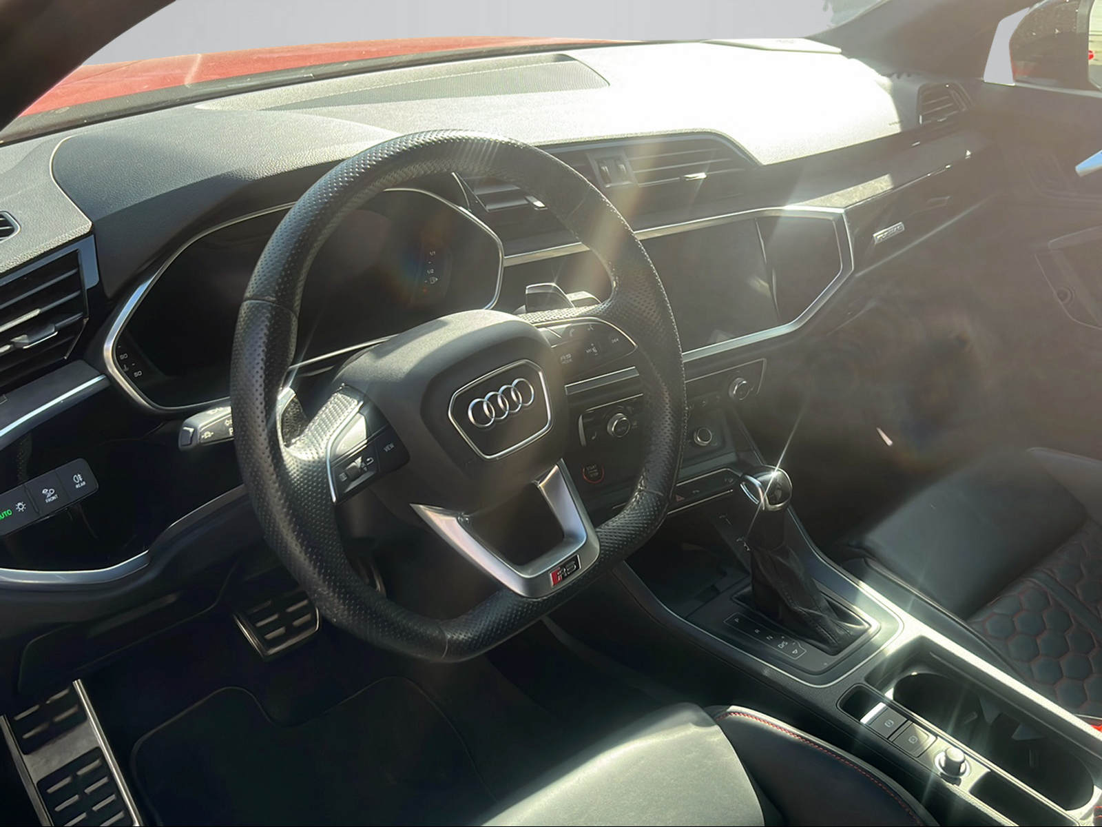 AUDI RS Q3 Sportback quattro S tronic-image-4