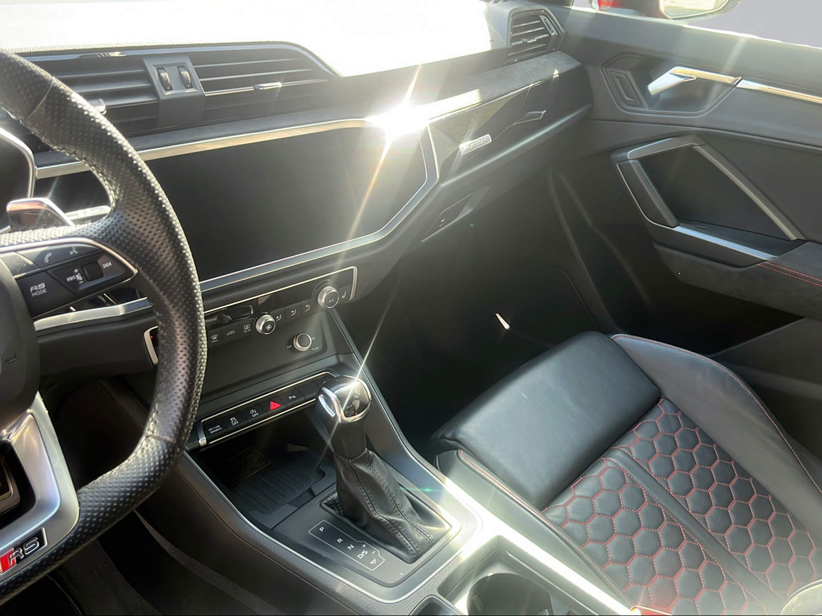AUDI RS Q3 Sportback quattro S tronic-image-5