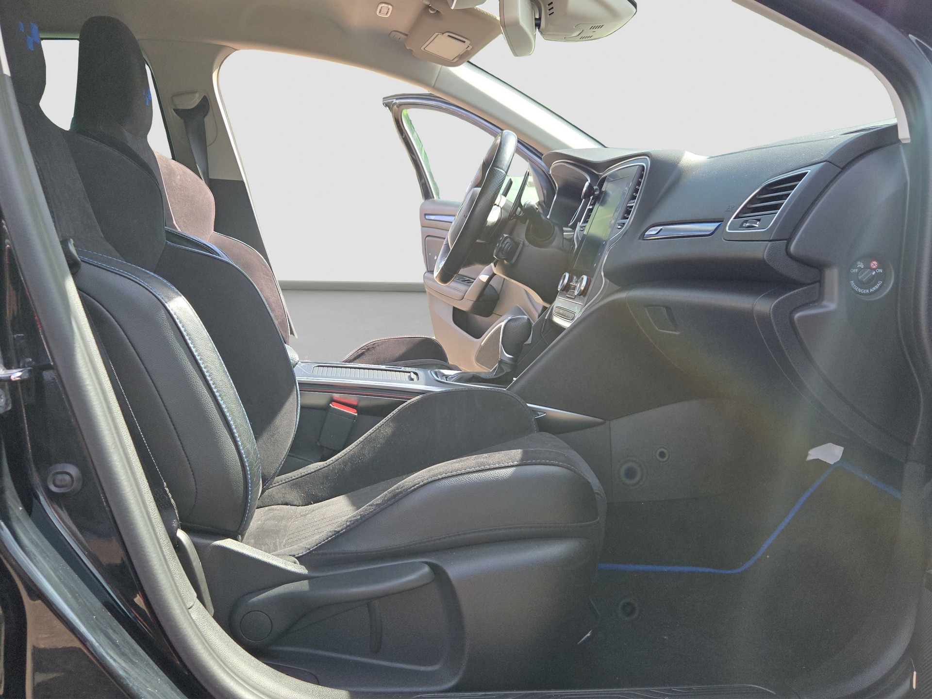 RENAULT Mégane 1.6 16V Turbo GT EDC-image-16