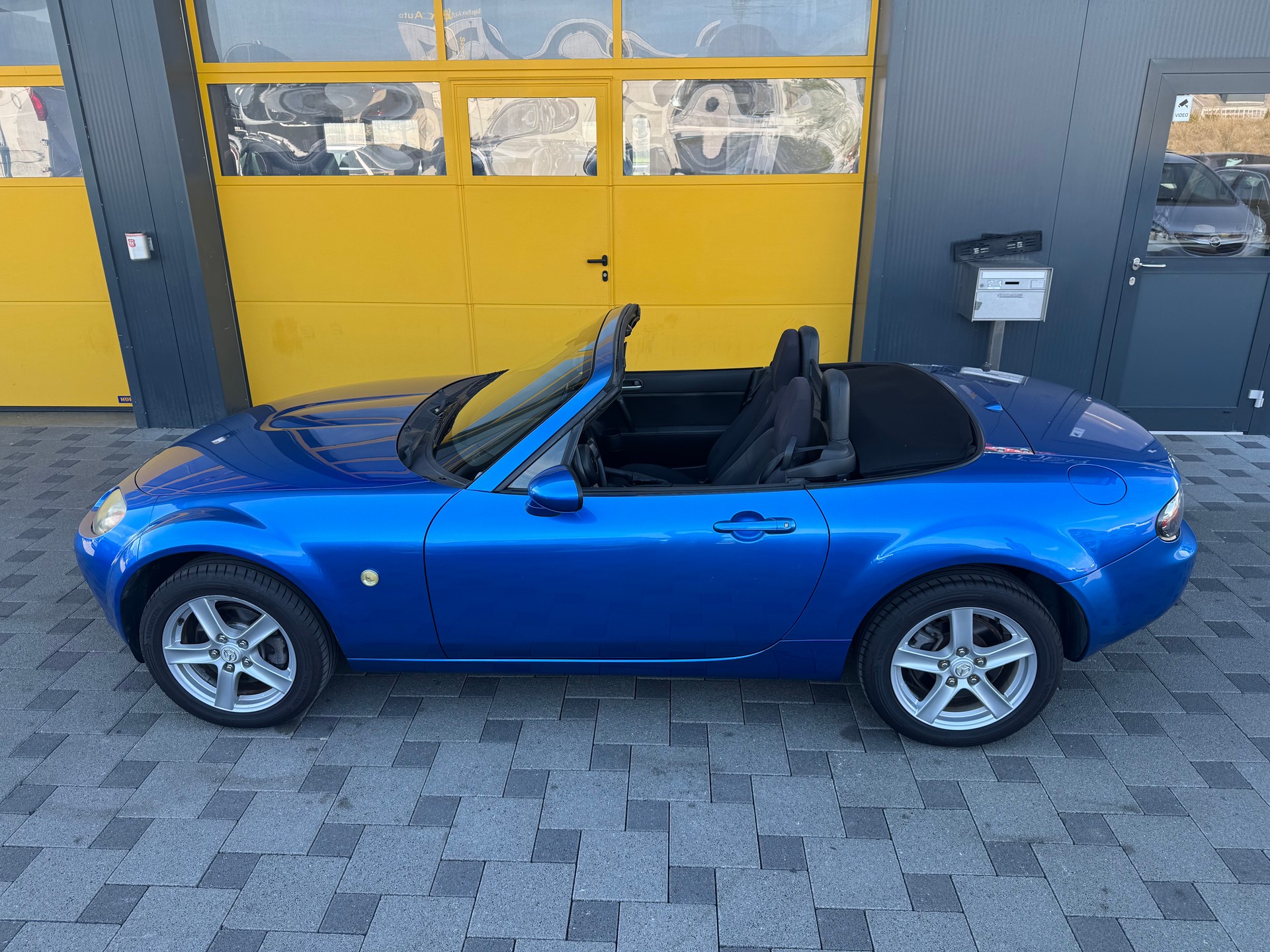 MAZDA MX-5 1.8i 16V Confort-image-8