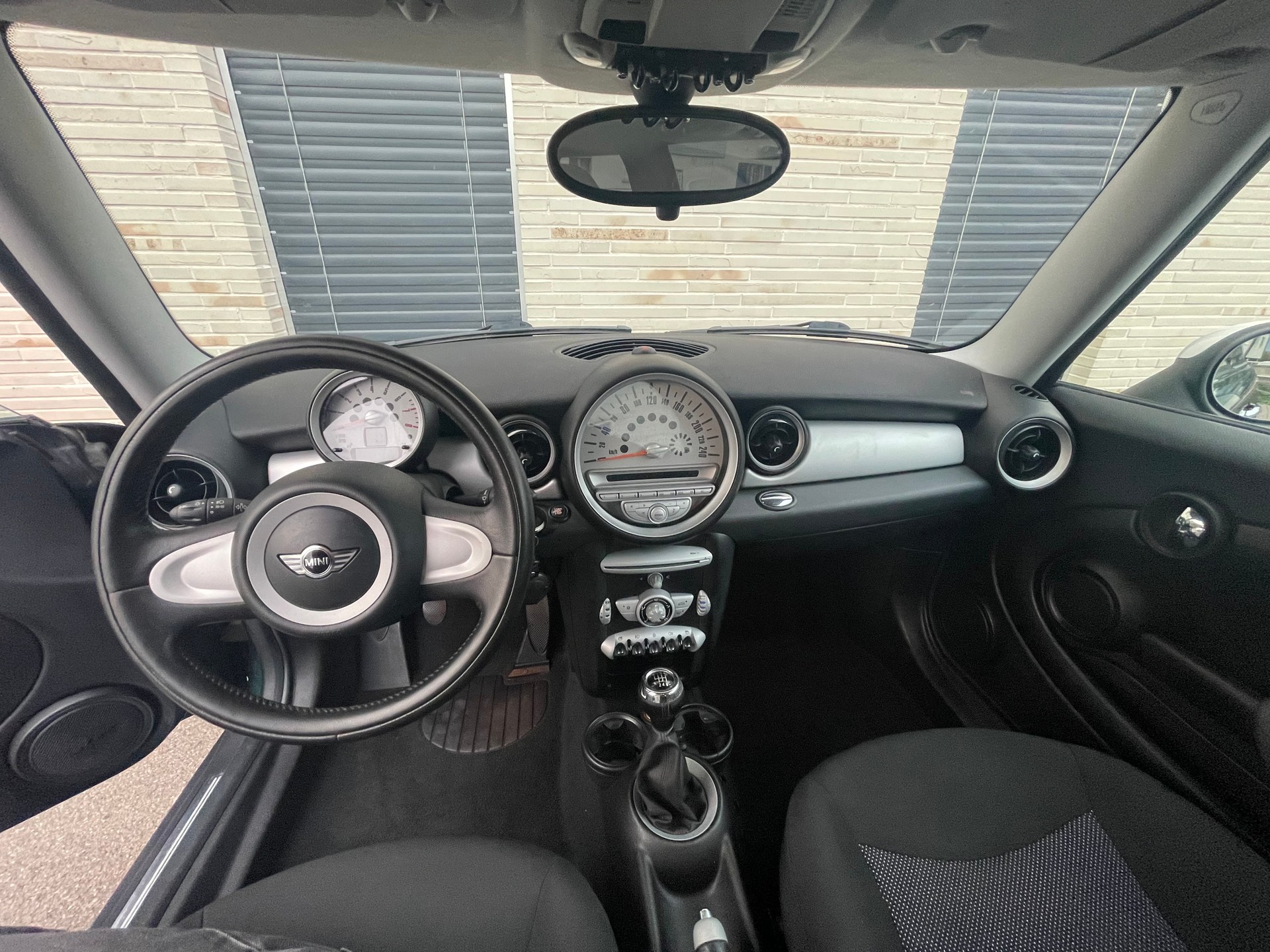 MINI Cooper-image-15