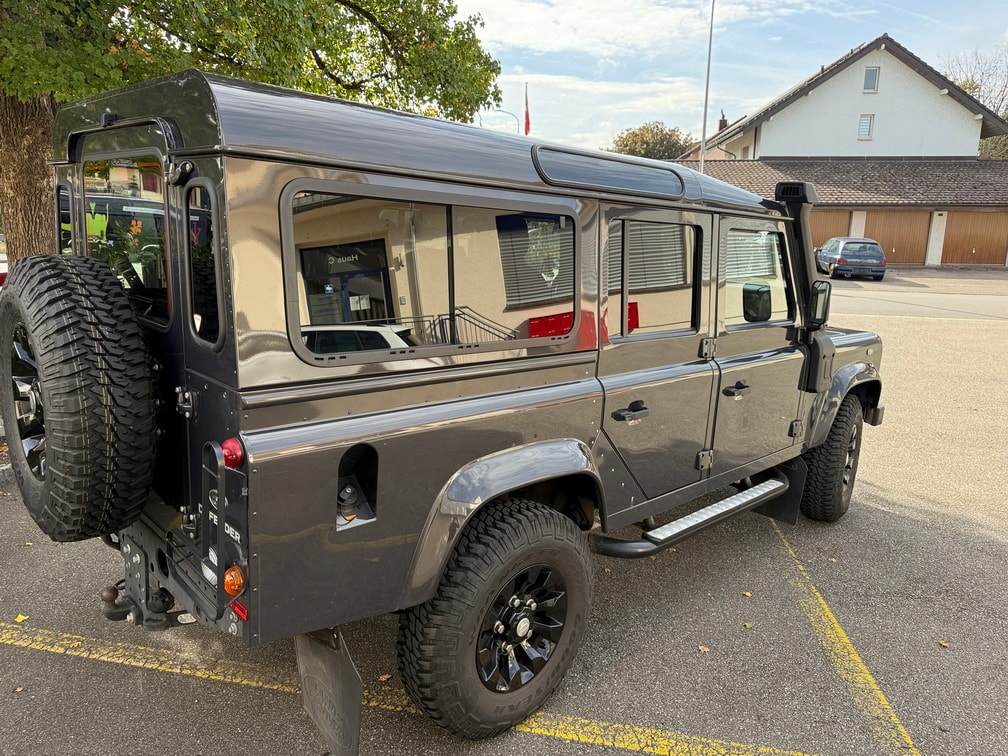 LAND ROVER 2.2 TD4 SW SE-image-1