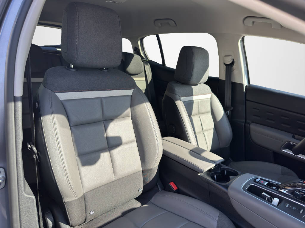 CITROEN C5 Aircross 1.6 Plug-in Hybrid Shine-image-9