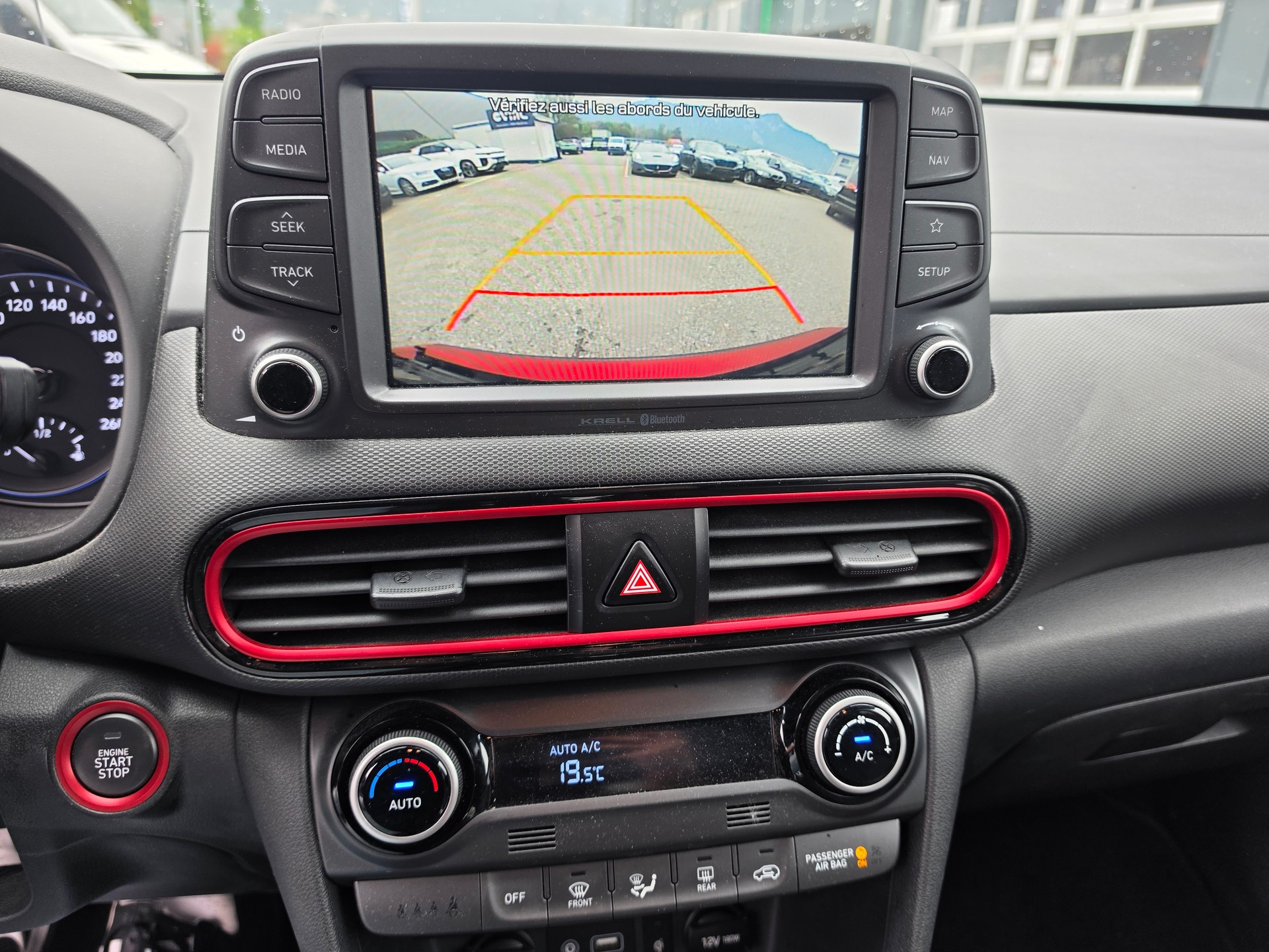 HYUNDAI Kona 1.6 T-GDi Launch Plus 4WD DCT-image-11