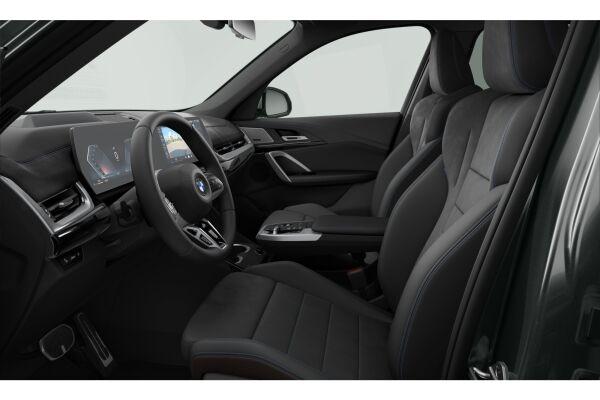 BMW X1 U11 23i xDrive paddles-image-3