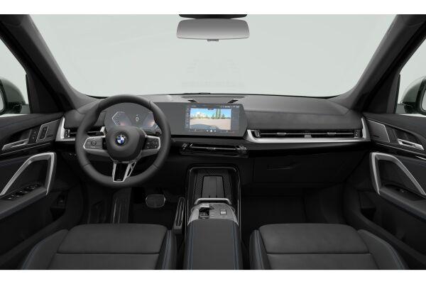 BMW X1 23i xDrive-image-4