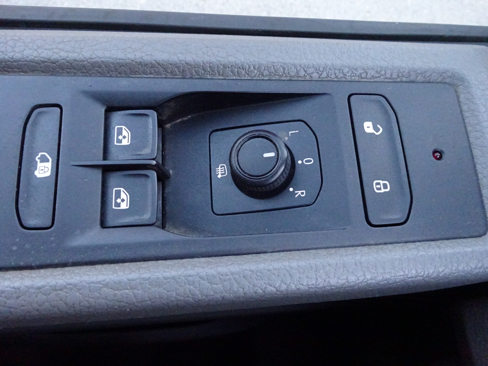 VW T6.1 2.0 TDI 4Motion long-image-15