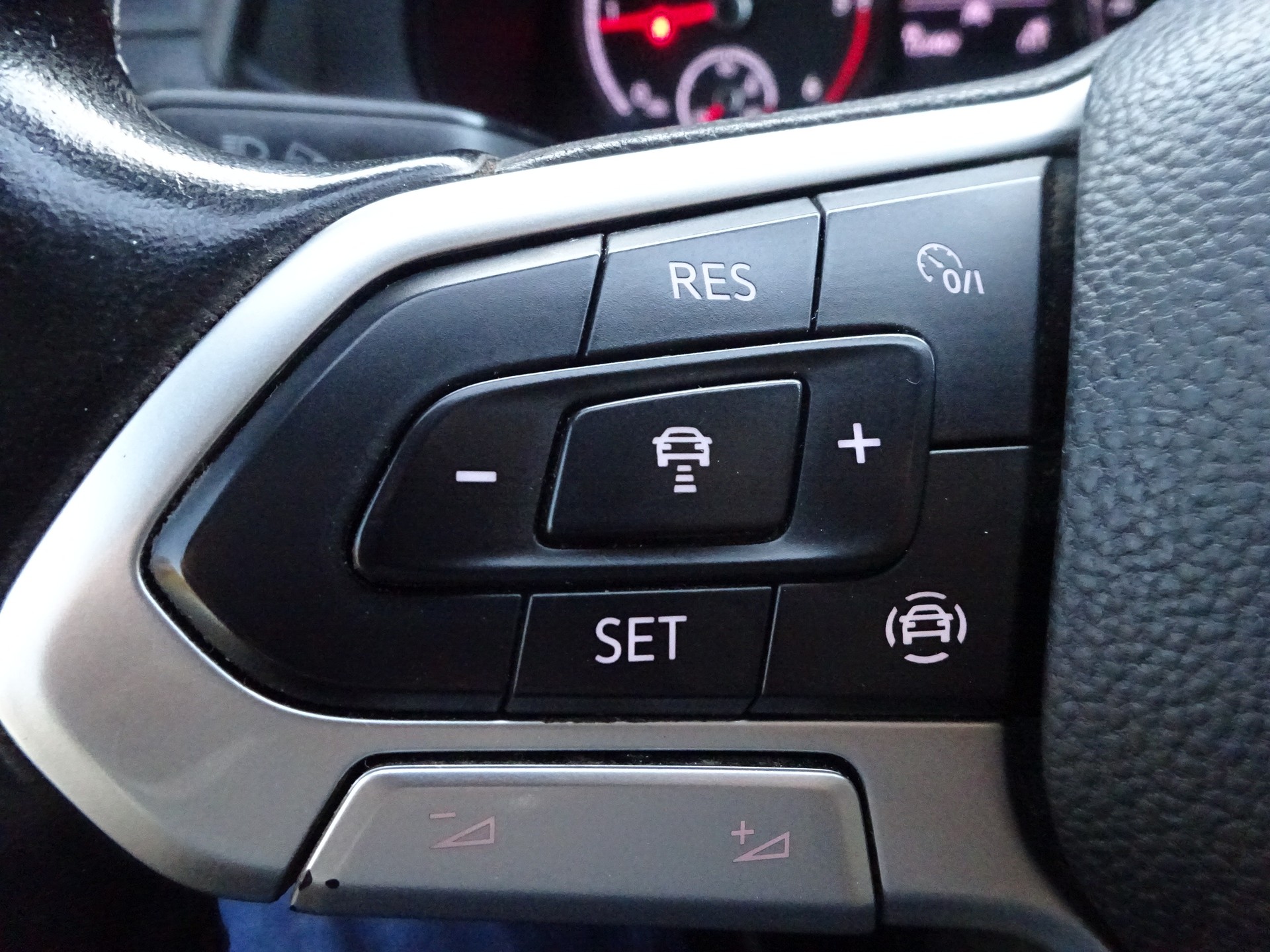 VW T6.1 2.0 TDI 4Motion long-image-14
