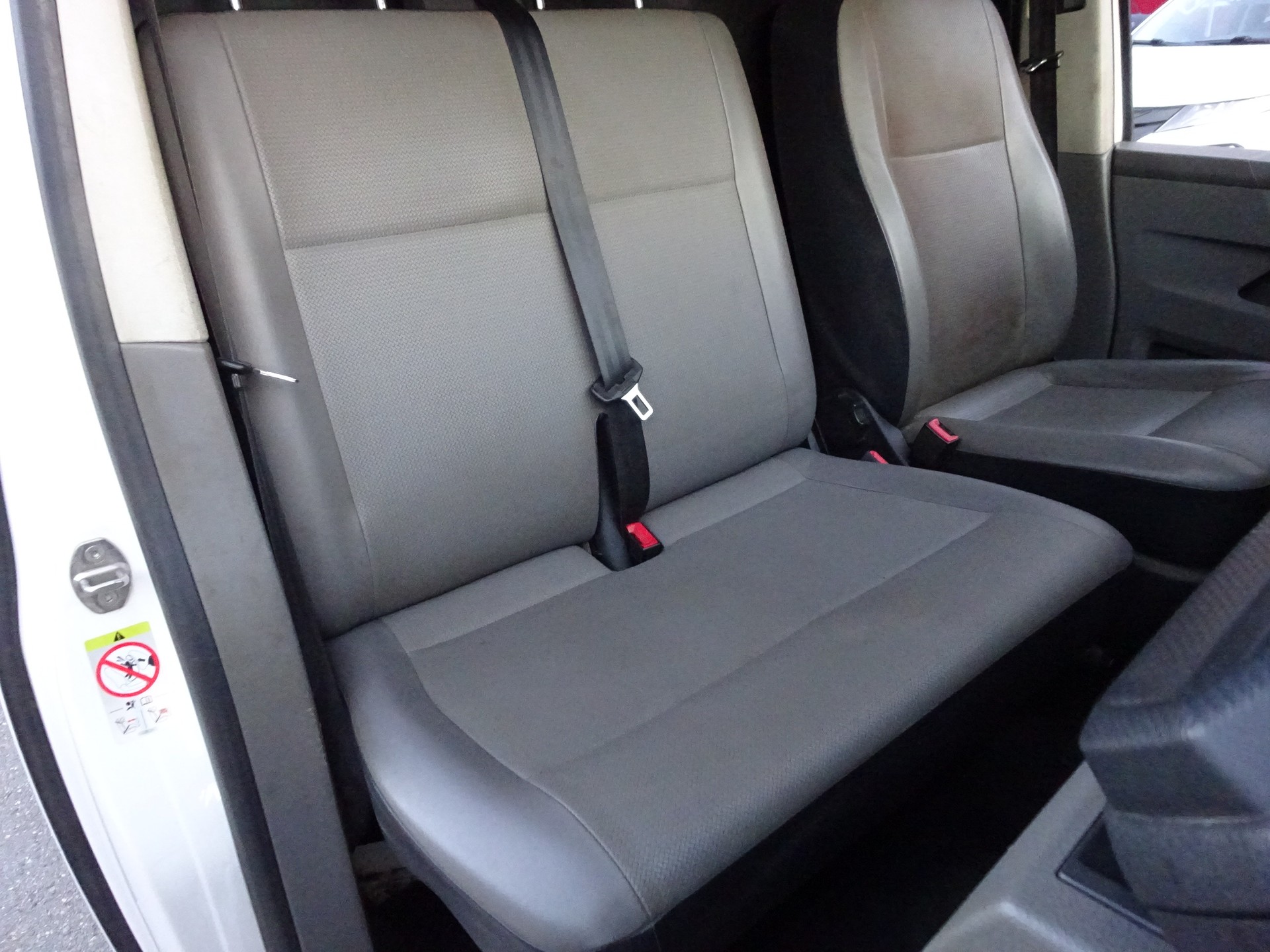 VW T6.1 2.0 TDI 4Motion long-image-19
