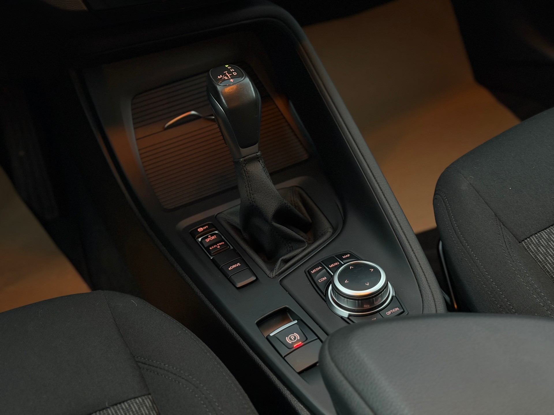 BMW X1 xDrive 25e Steptronic-image-15