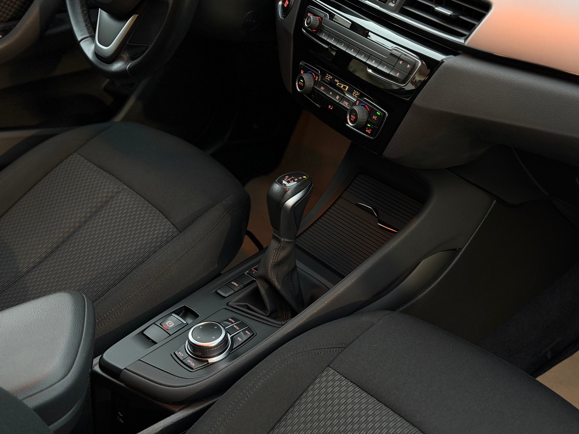 BMW X1 xDrive 25e Steptronic-image-14