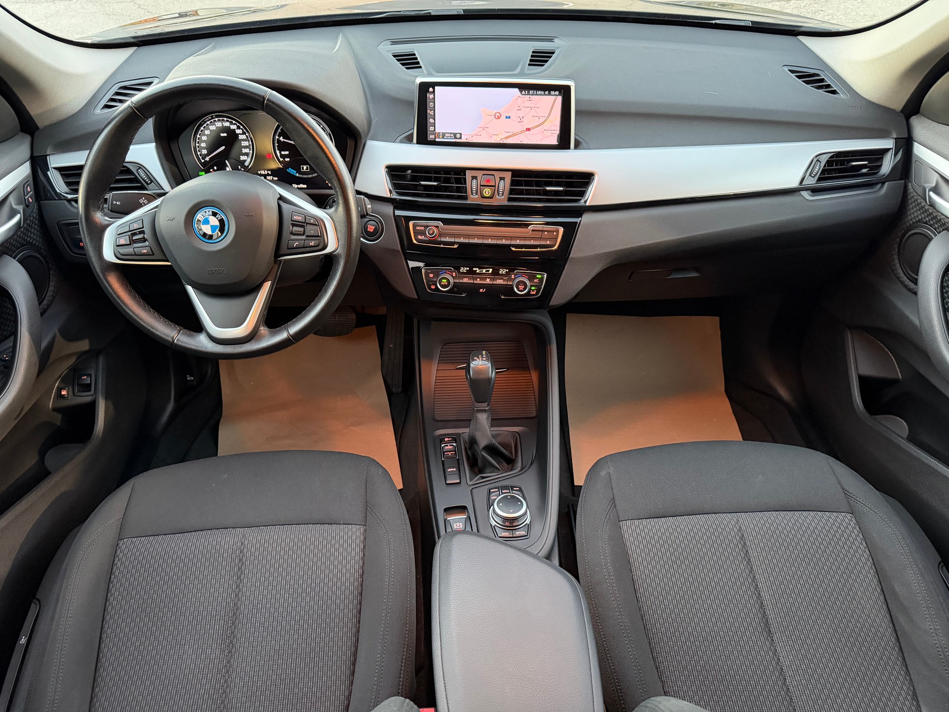 BMW X1 xDrive 25e Steptronic-image-9