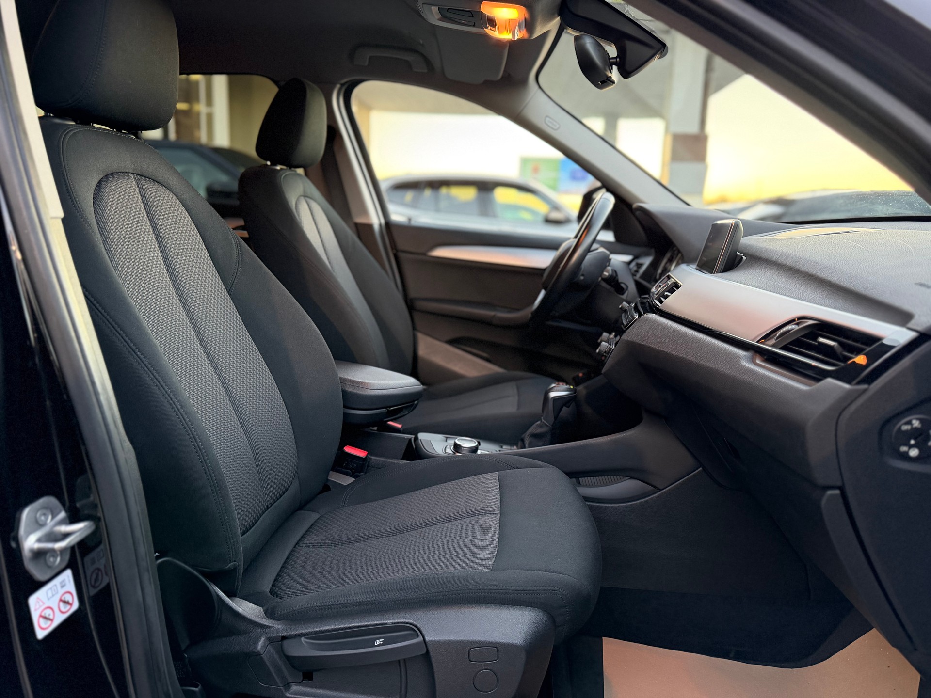BMW X1 xDrive 25e Steptronic-image-11