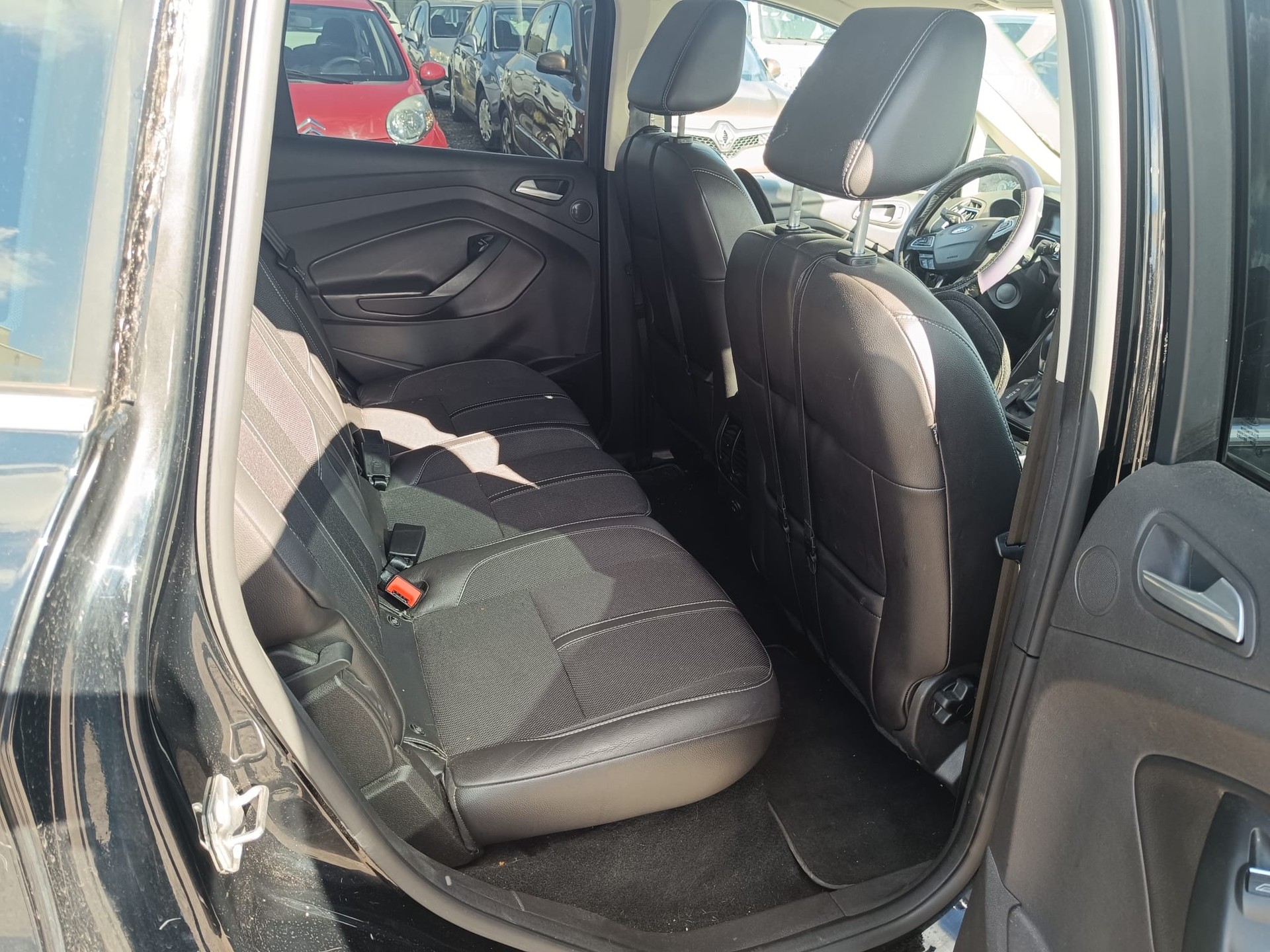 FORD C-Max 2.0 TDCi Titanium PowerShift-image-13