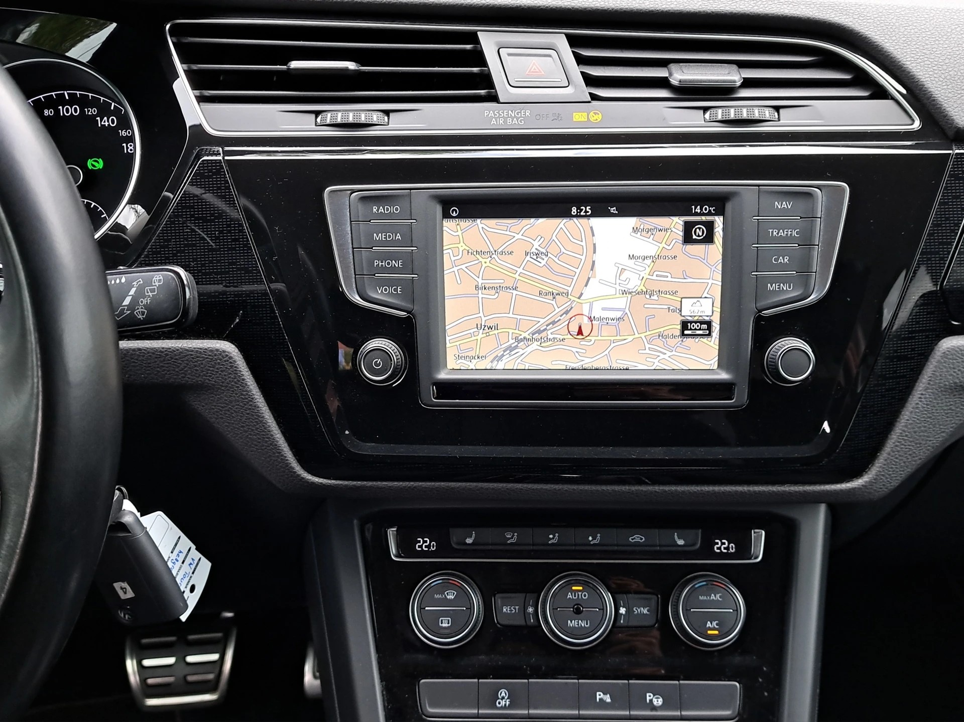 VW Touran 1.4 TSI BlueMotion Technology Sound DSG *7-Plätzer*-image-11