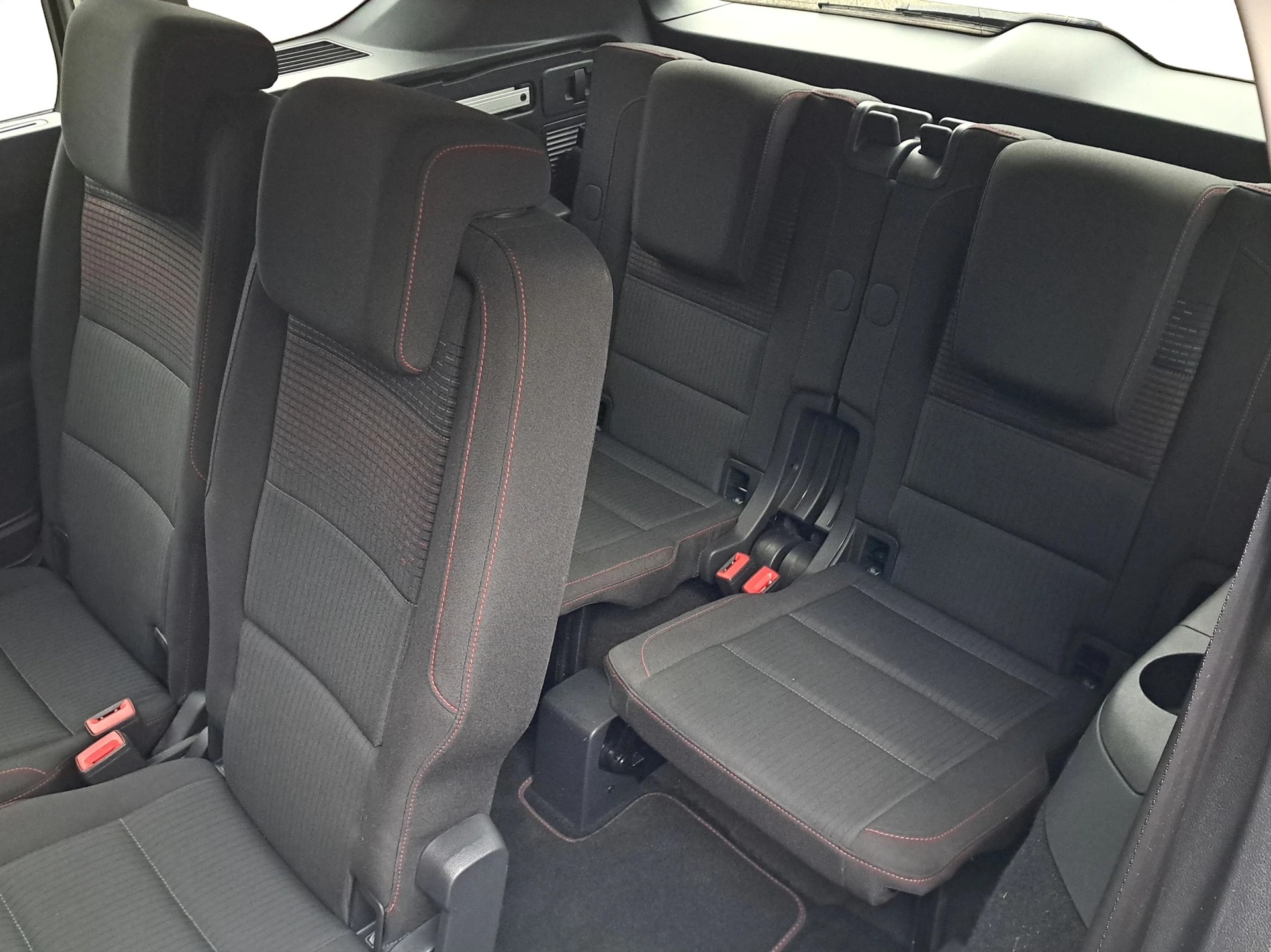 VW Touran 1.4 TSI BlueMotion Technology Sound DSG *7-Plätzer*-image-9
