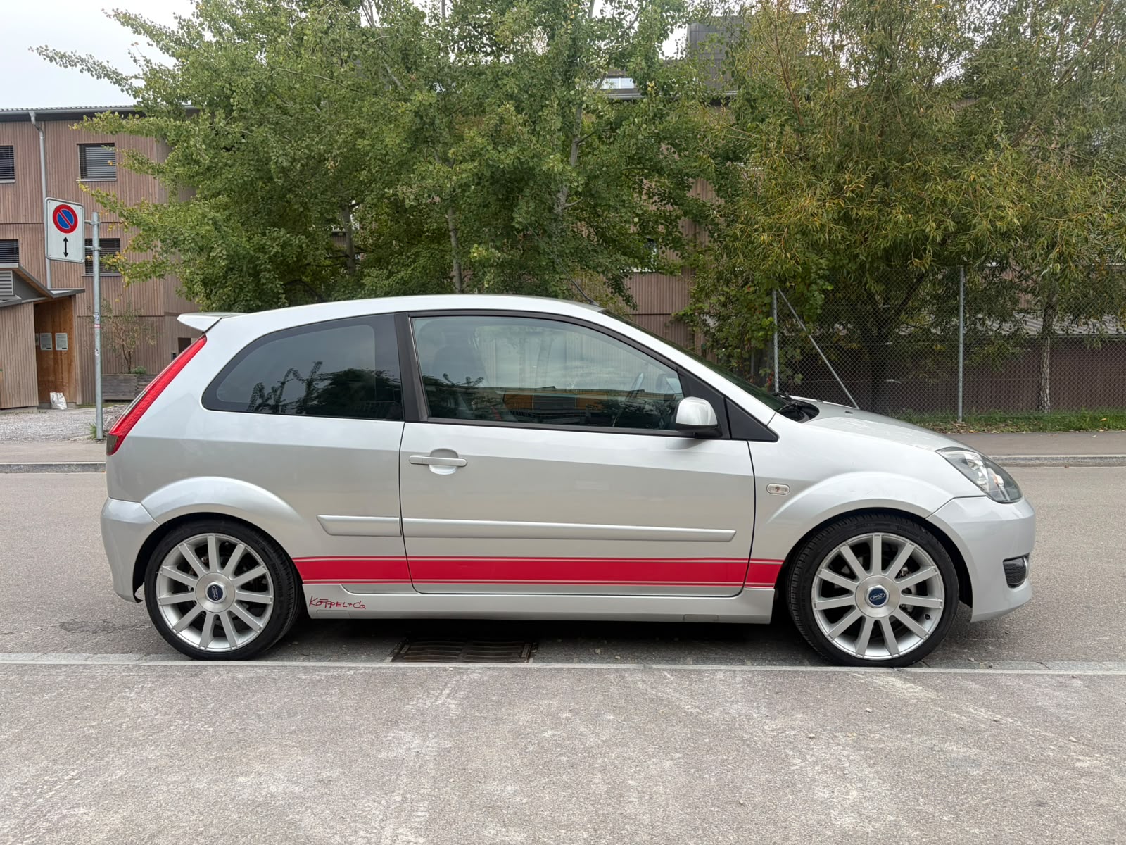 FORD Fiesta 2.0 16V ST-image-4