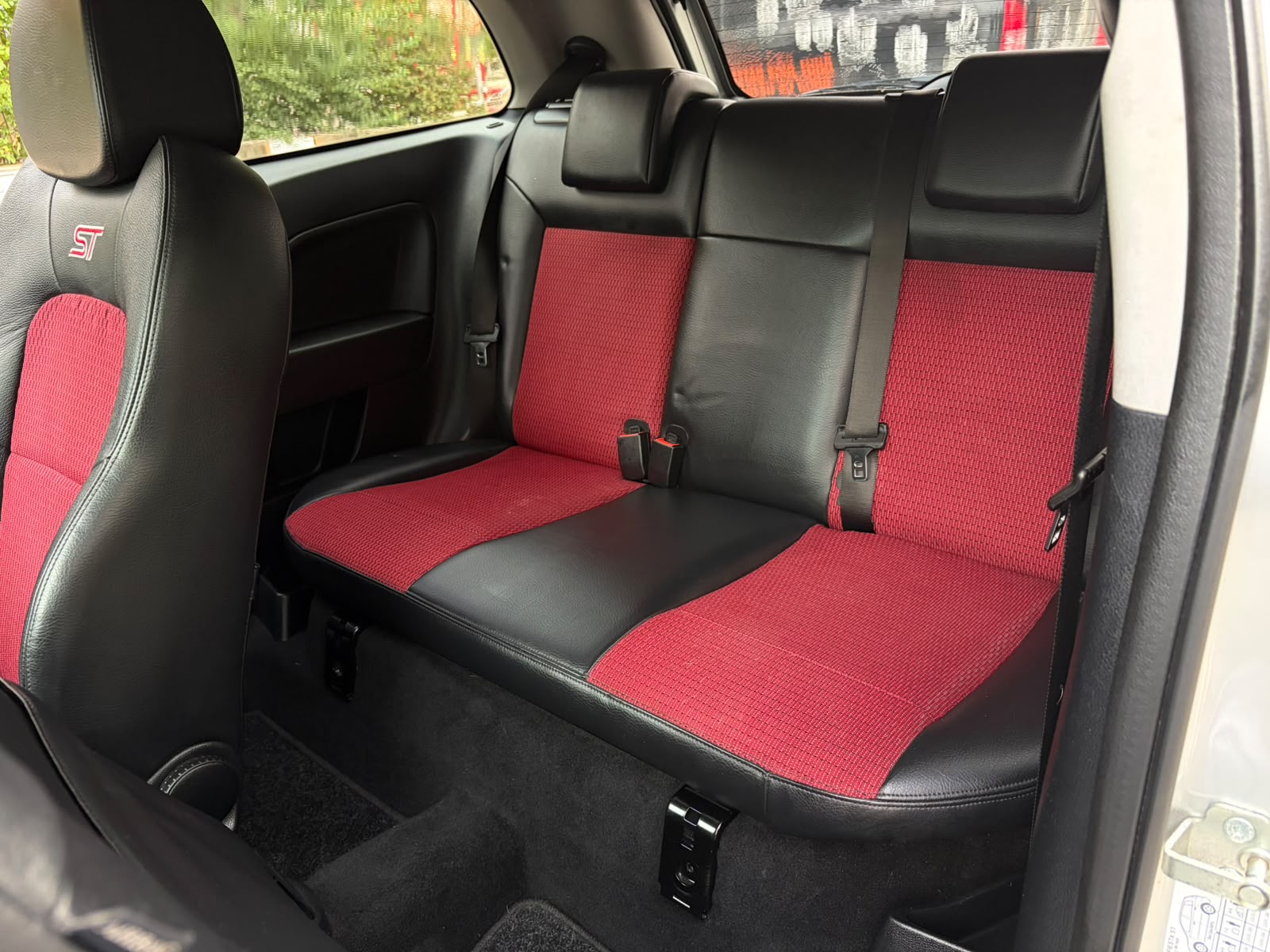 FORD Fiesta 2.0 16V ST-image-13