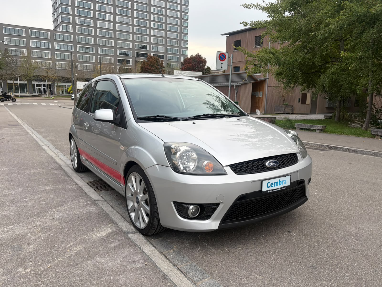 FORD Fiesta 2.0 16V ST-image-2