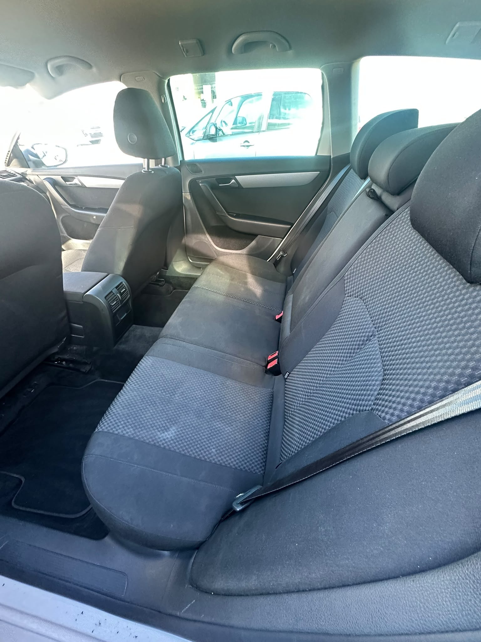 VW Passat Variant 1.4 TSI BMT Comfortline DSG-image-12