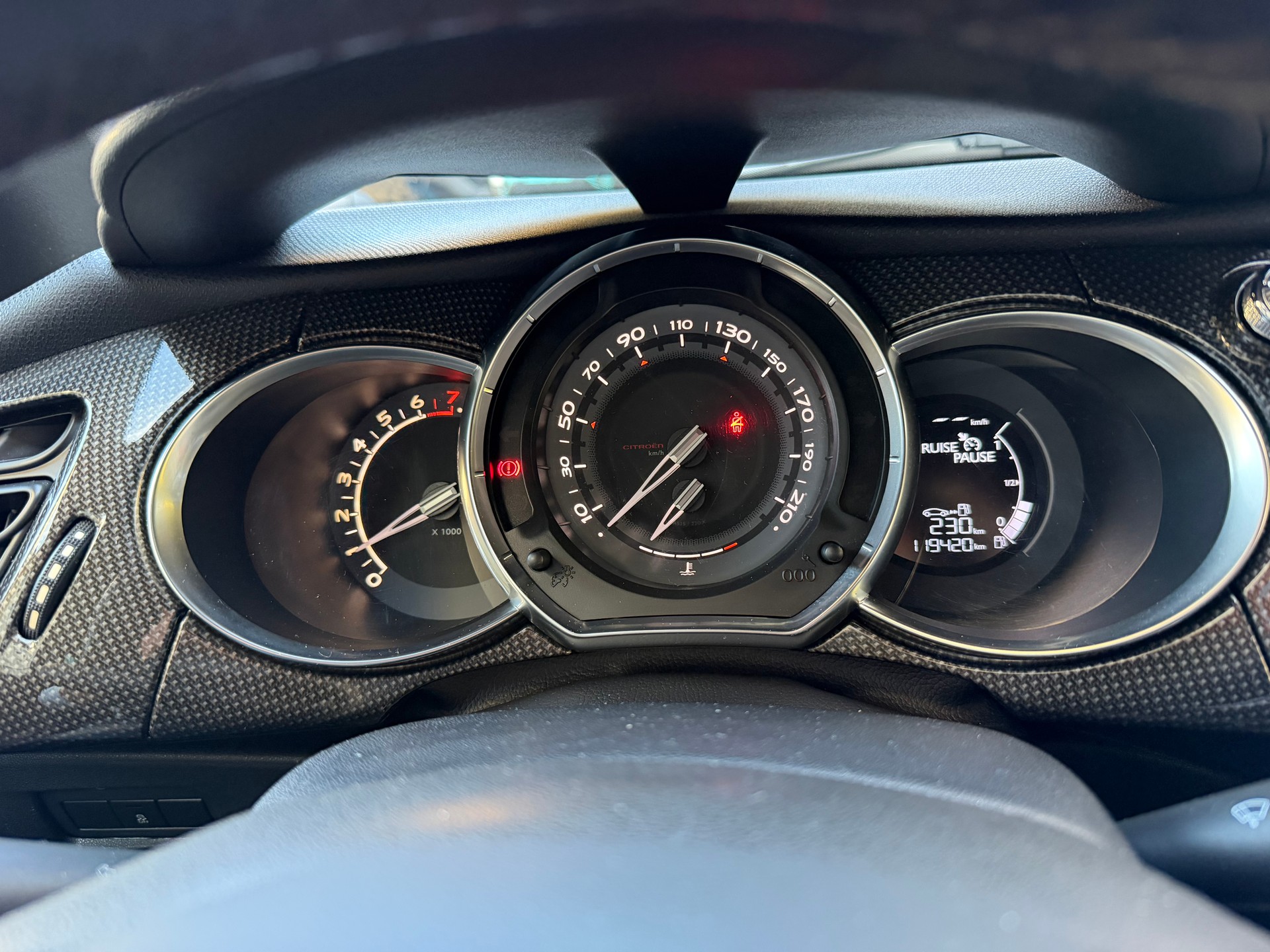 DS AUTOMOBILES DS3 Cabrio 1.6 THP Sport Chic-image-11