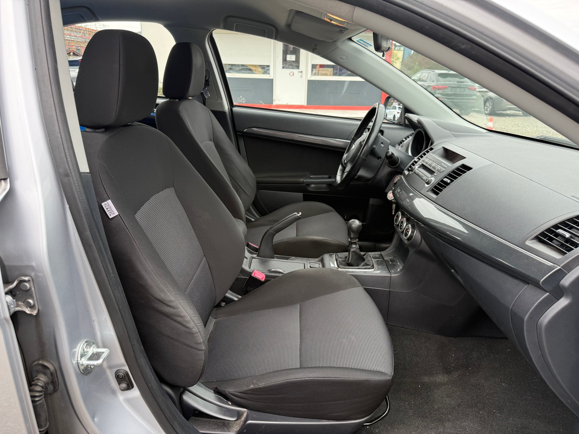 MITSUBISHI Lancer Sportback 2.0 DID Instyle-image-12