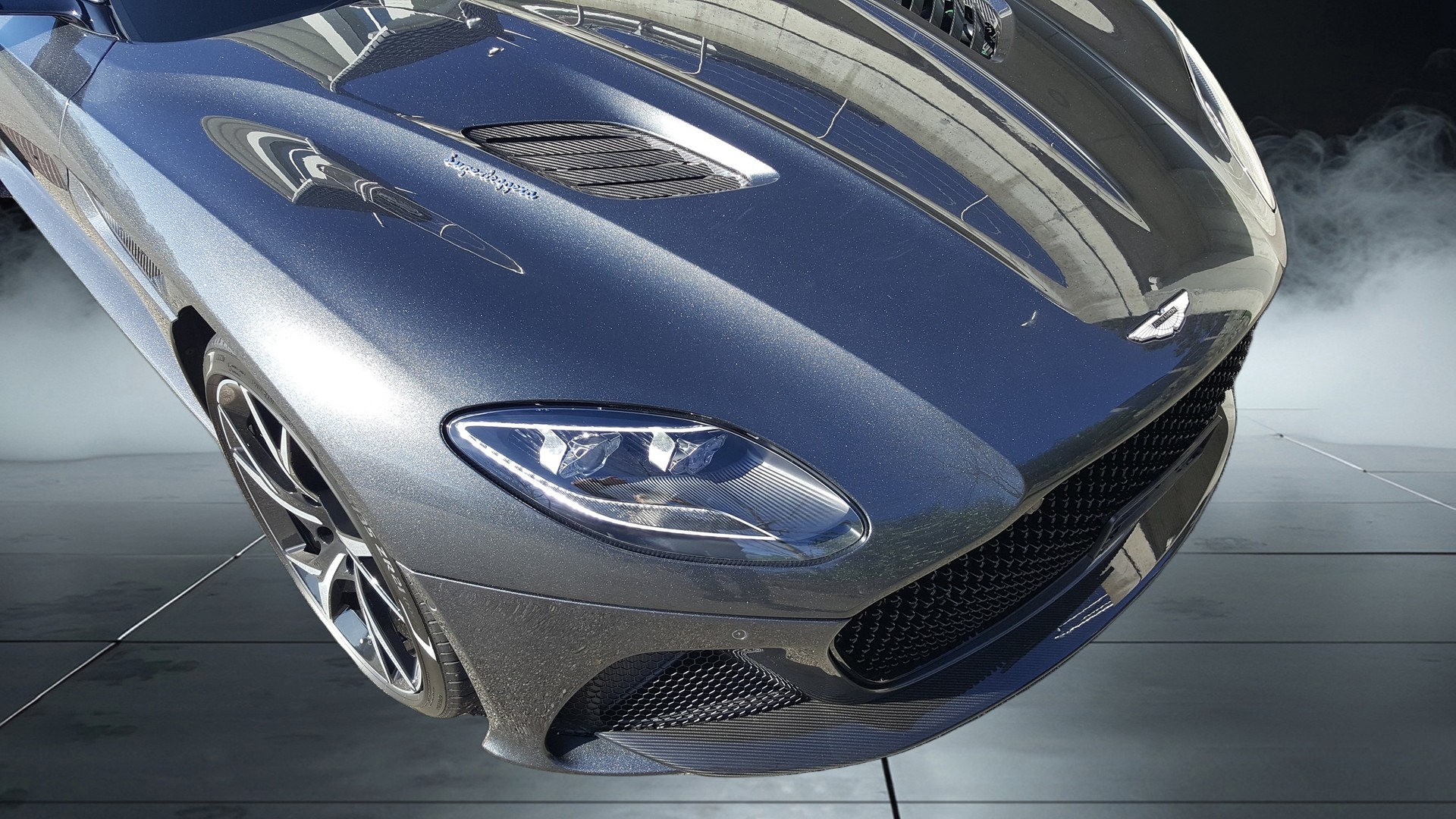 ASTON MARTIN DBS Coupé Superleggera-showroom-element-2